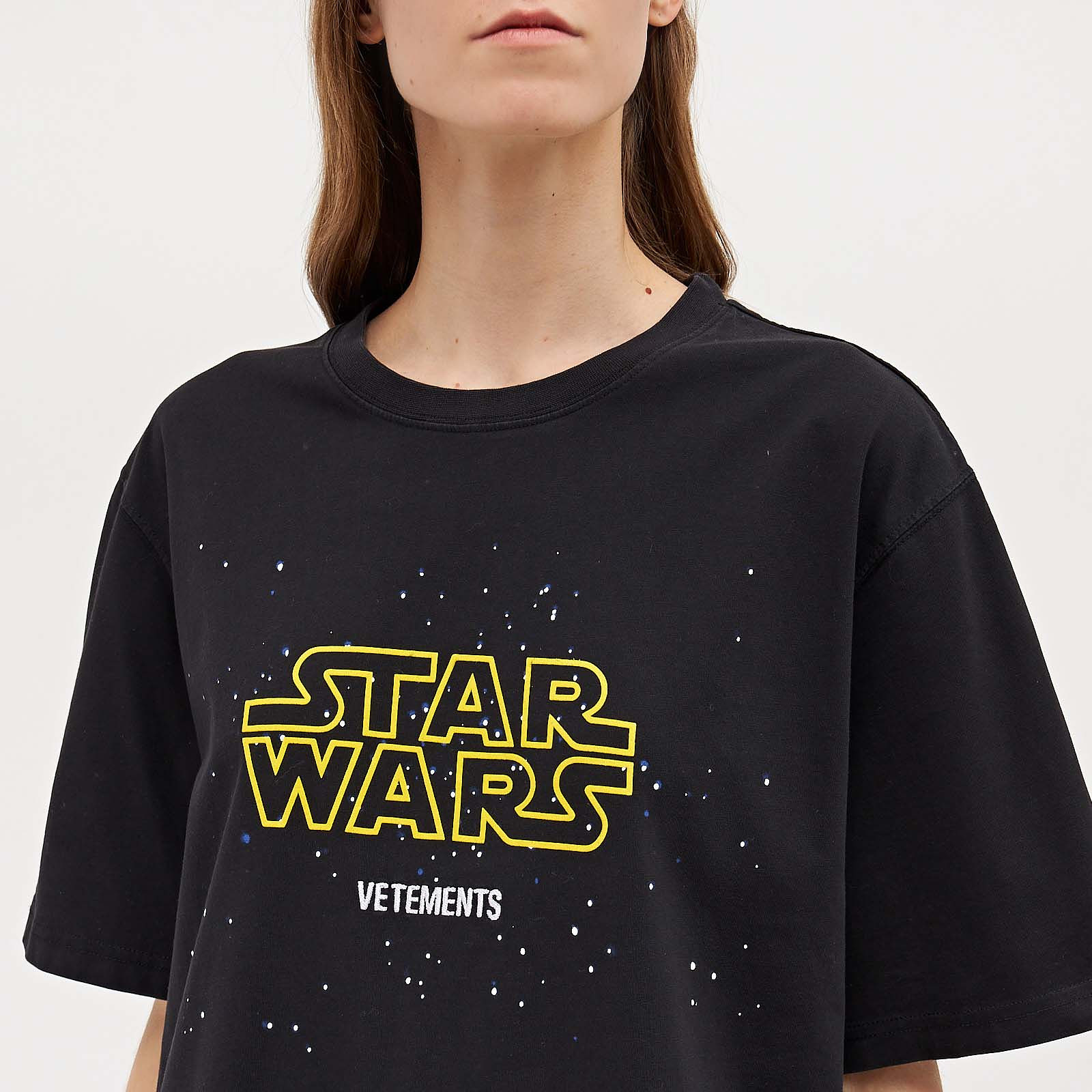 Футболка черного цвета Vetements - фото из каталога магазина брендовой одежды Second Friend Store Футболка Vetements - купить оригинал в секонд-хенде SFS - 4