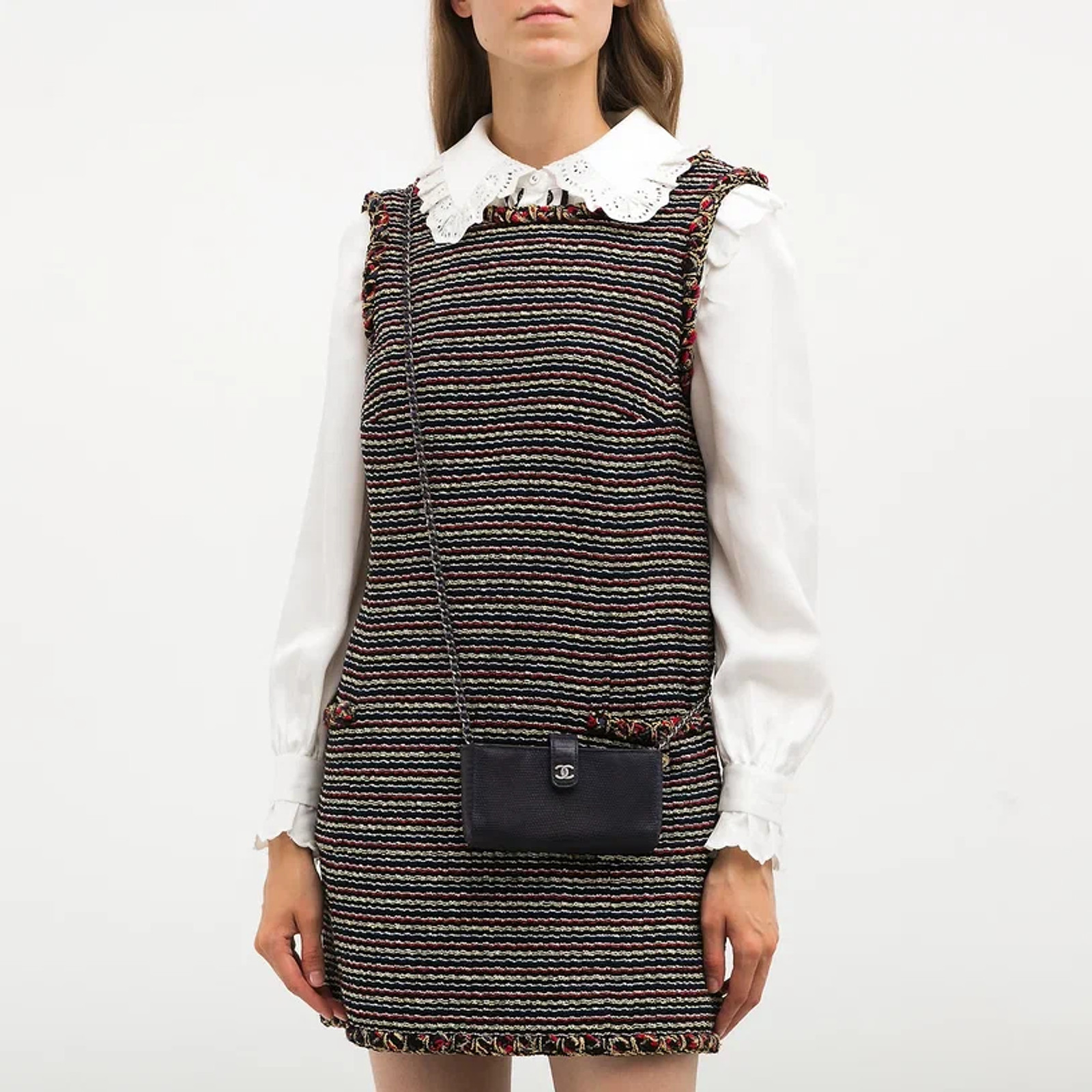 Сумка синего цвета Chanel - фото из каталога магазина брендовой одежды Second Friend Store Сумка Chanel - купить оригинал в секонд-хенде SFS - 2