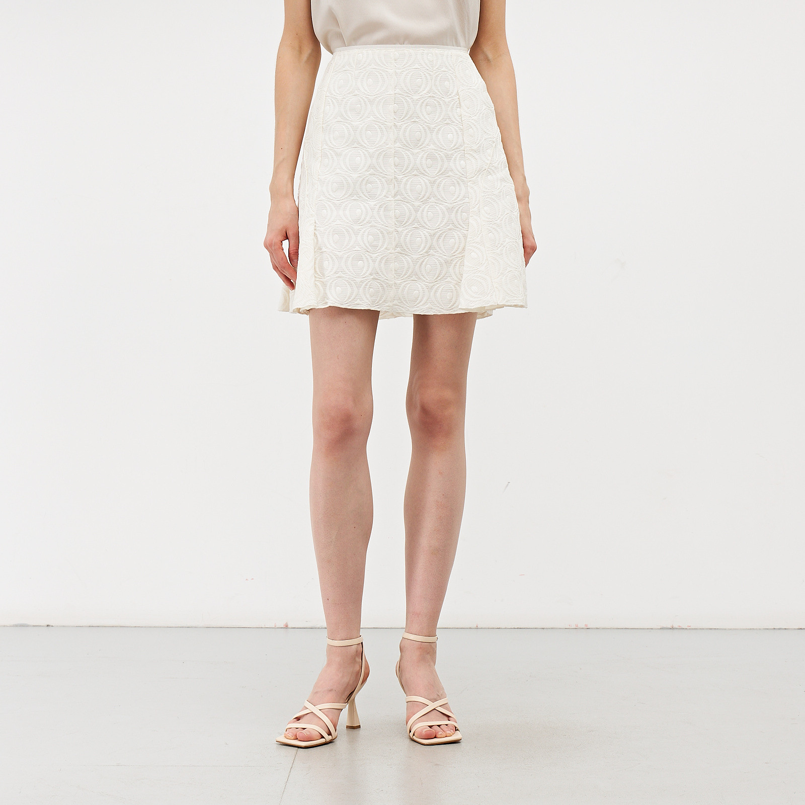 Юбка белого цвета Nina Ricci - фото из каталога магазина брендовой одежды Second Friend Store Юбка Nina Ricci - купить оригинал в секонд-хенде SFS - 1