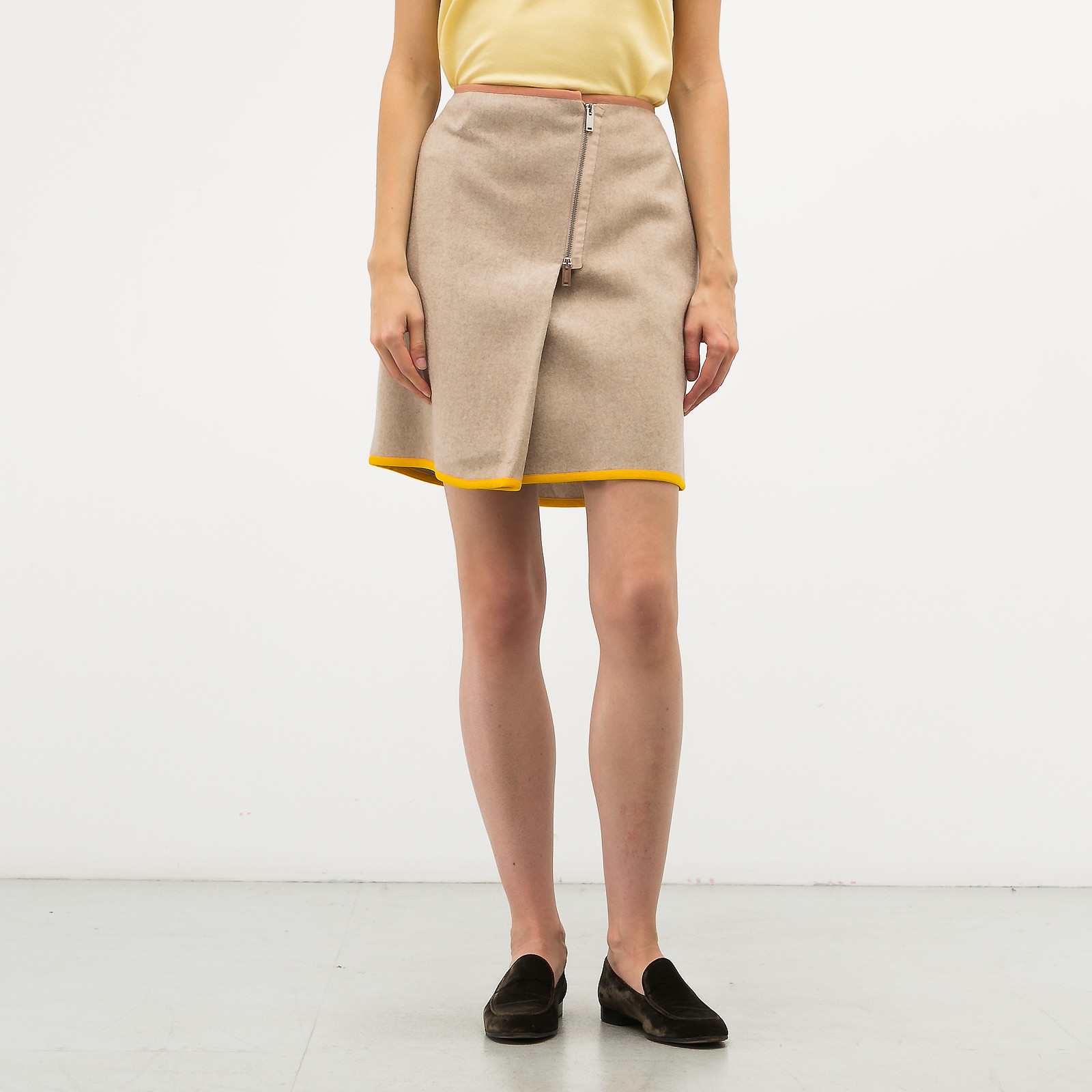 Юбка бежевого цвета Stella McCartney - фото из каталога магазина брендовой одежды Second Friend Store Юбка Stella McCartney - купить оригинал в секонд-хенде SFS - 1