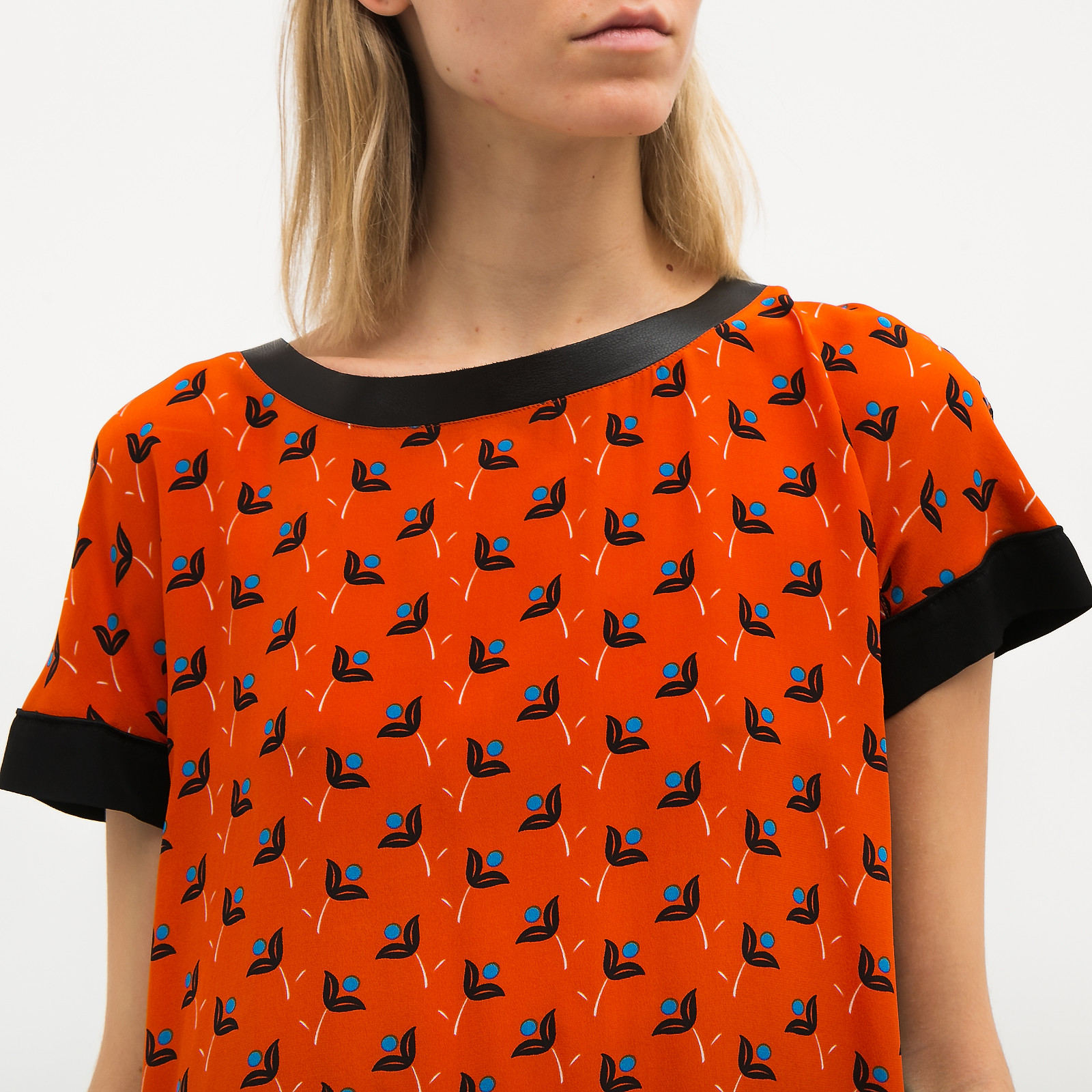 Платье оранжевого цвета Sportmax - фото из каталога магазина брендовой одежды Second Friend Store Платье Sportmax - купить оригинал в секонд-хенде SFS - 4