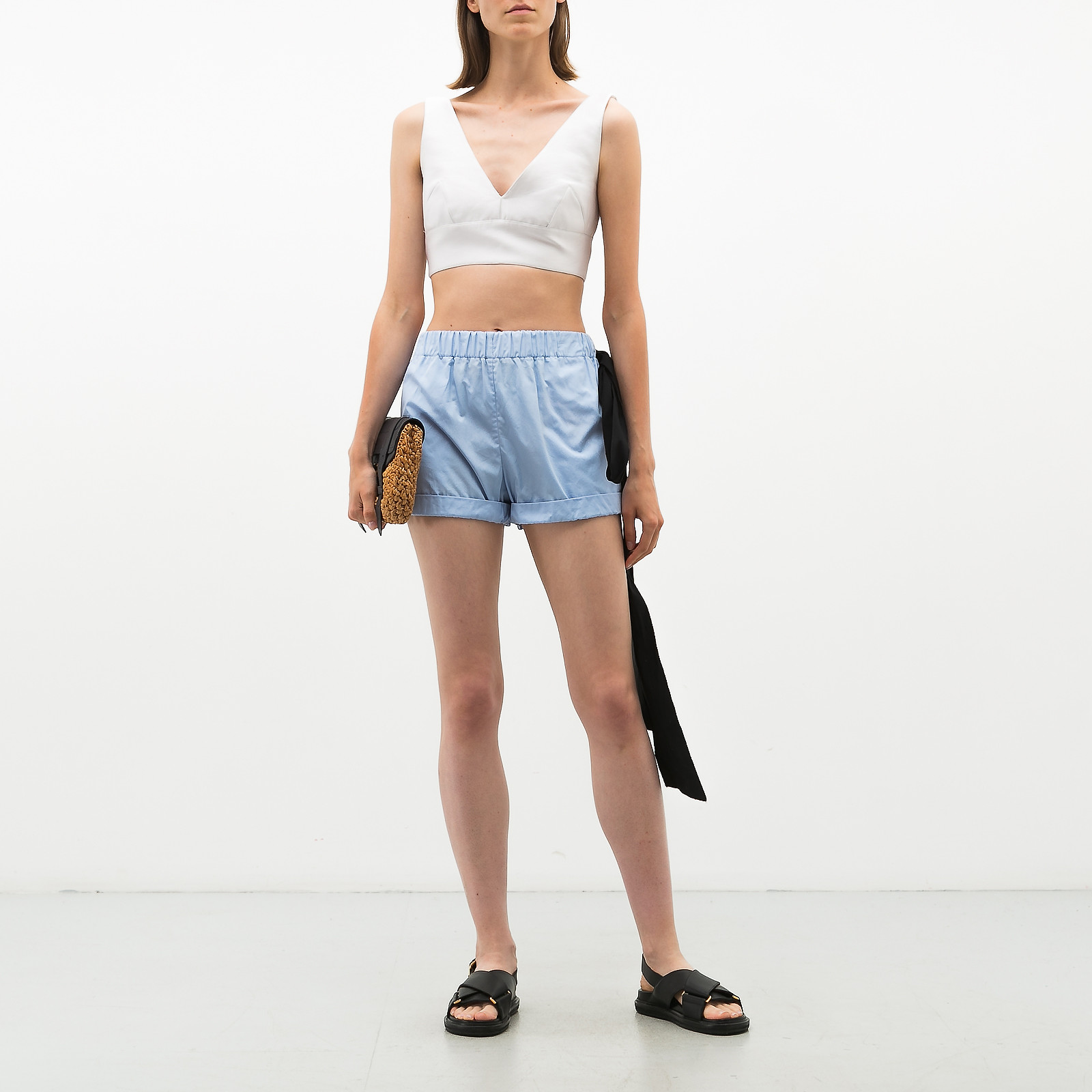Шорты голубого цвета N21 - фото из каталога магазина брендовой одежды Second Friend Store Шорты N21 - купить оригинал в секонд-хенде SFS - 2