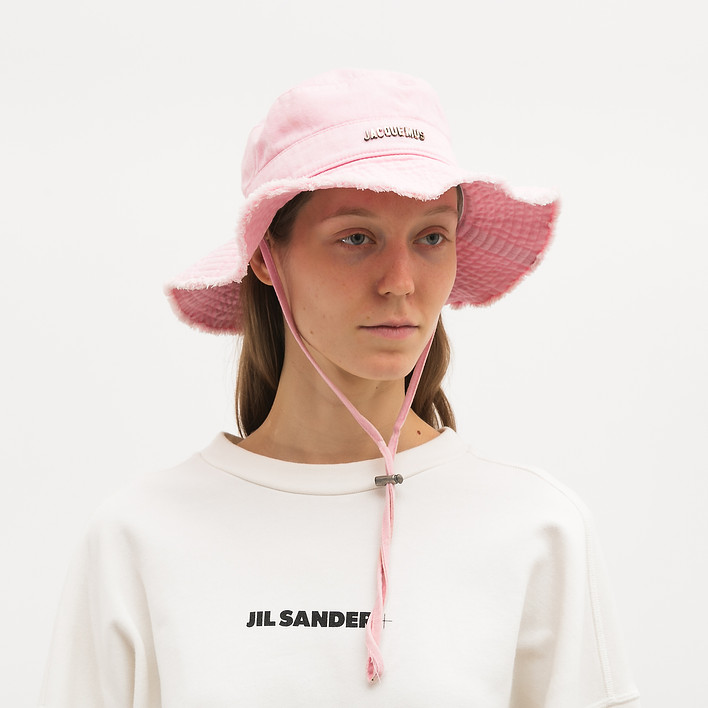 Панама Jacquemus