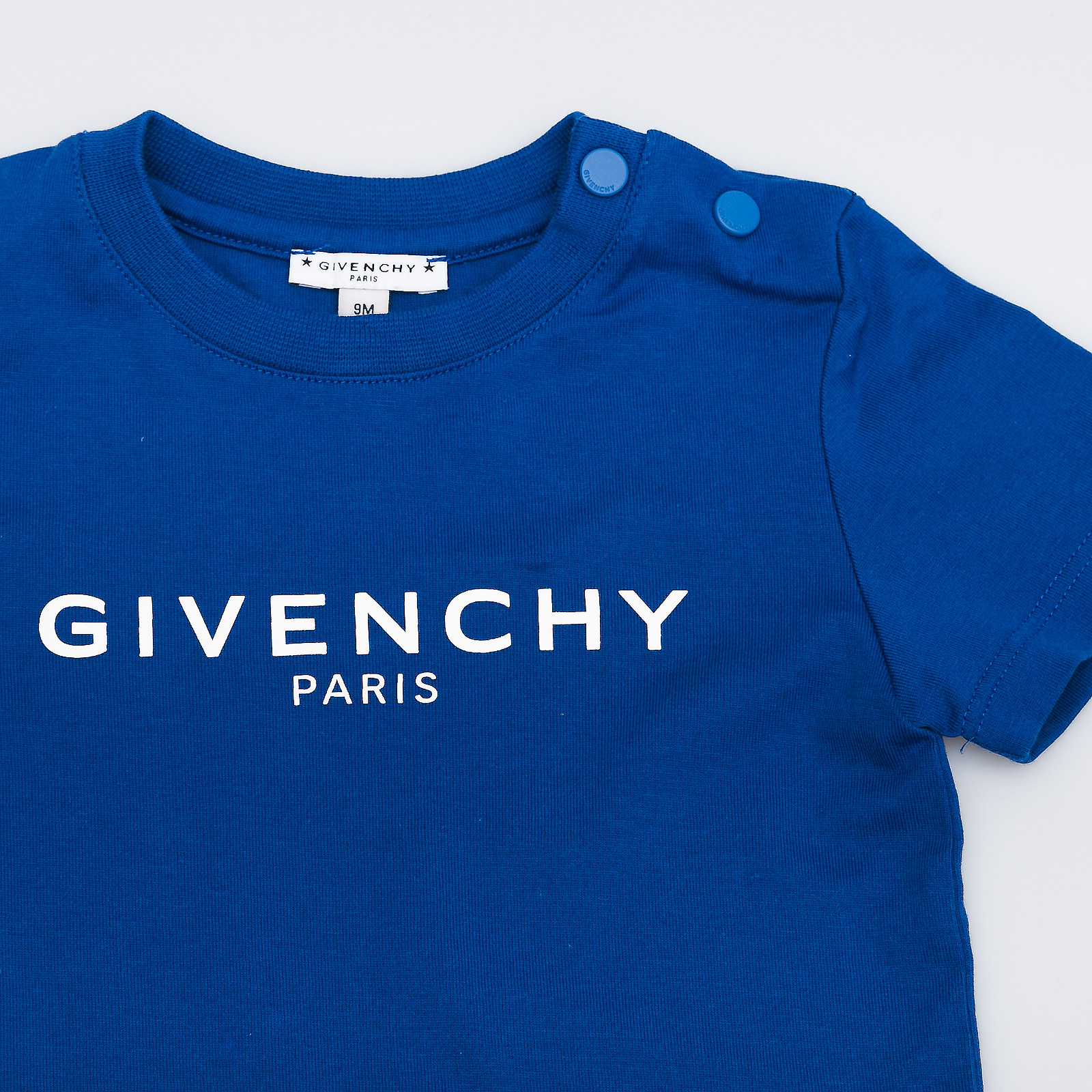 Футболка Givenchy - купить оригинал в секонд-хенде SFS