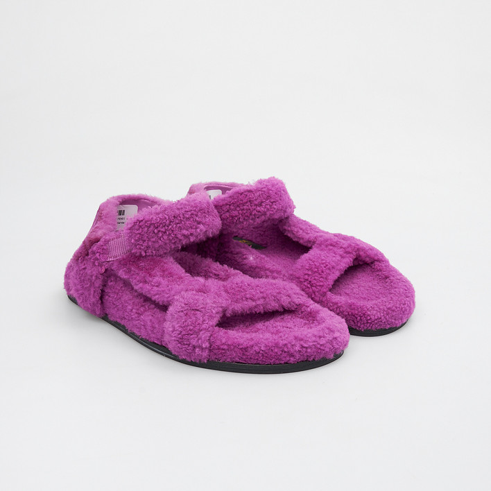 Сандалии Fendi