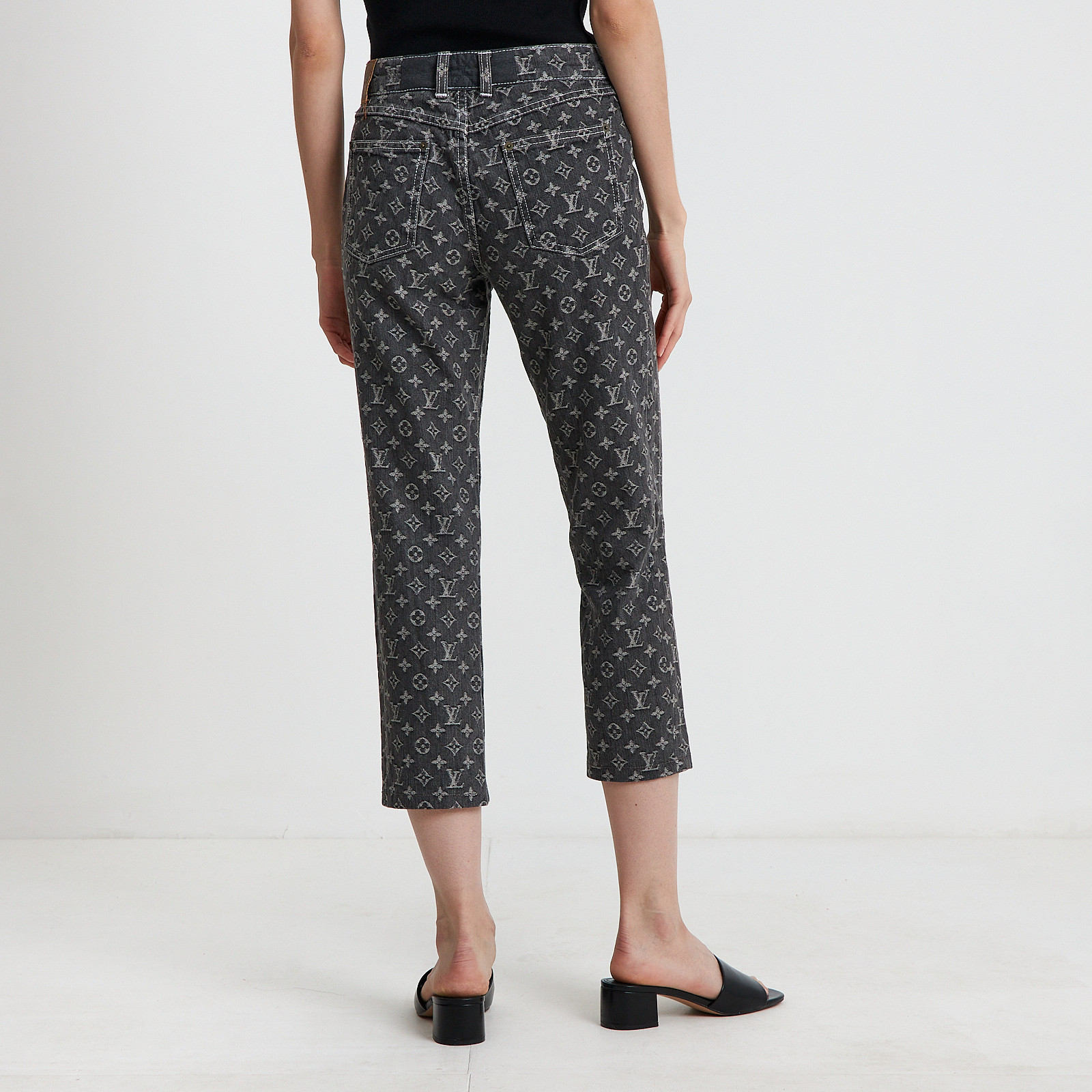 Джинсы Louis Vuitton - купить оригинал в секонд-хенде SFS - 3