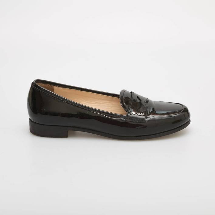 Лоферы Prada