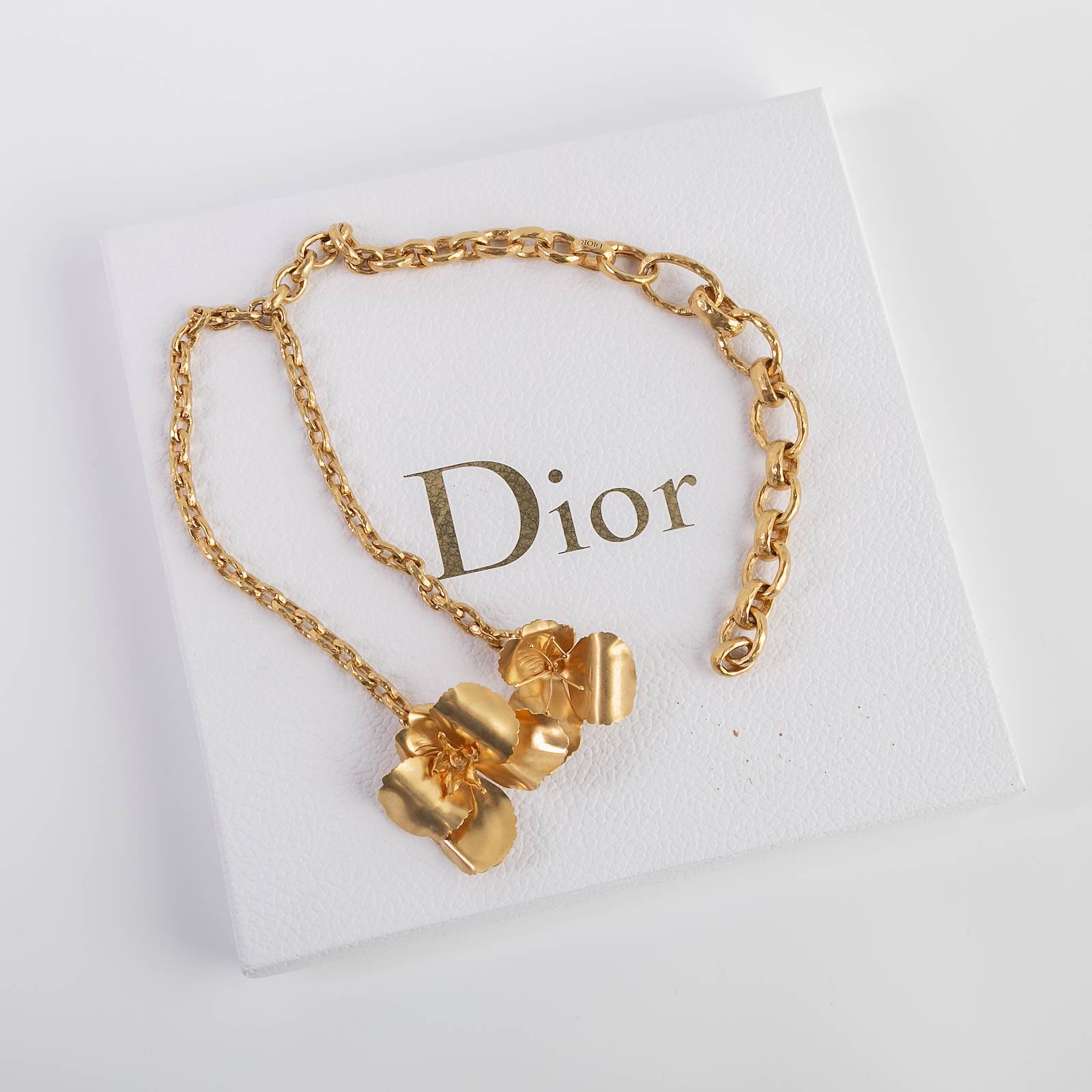 Колье Dior - купить оригинал в секонд-хенде SFS