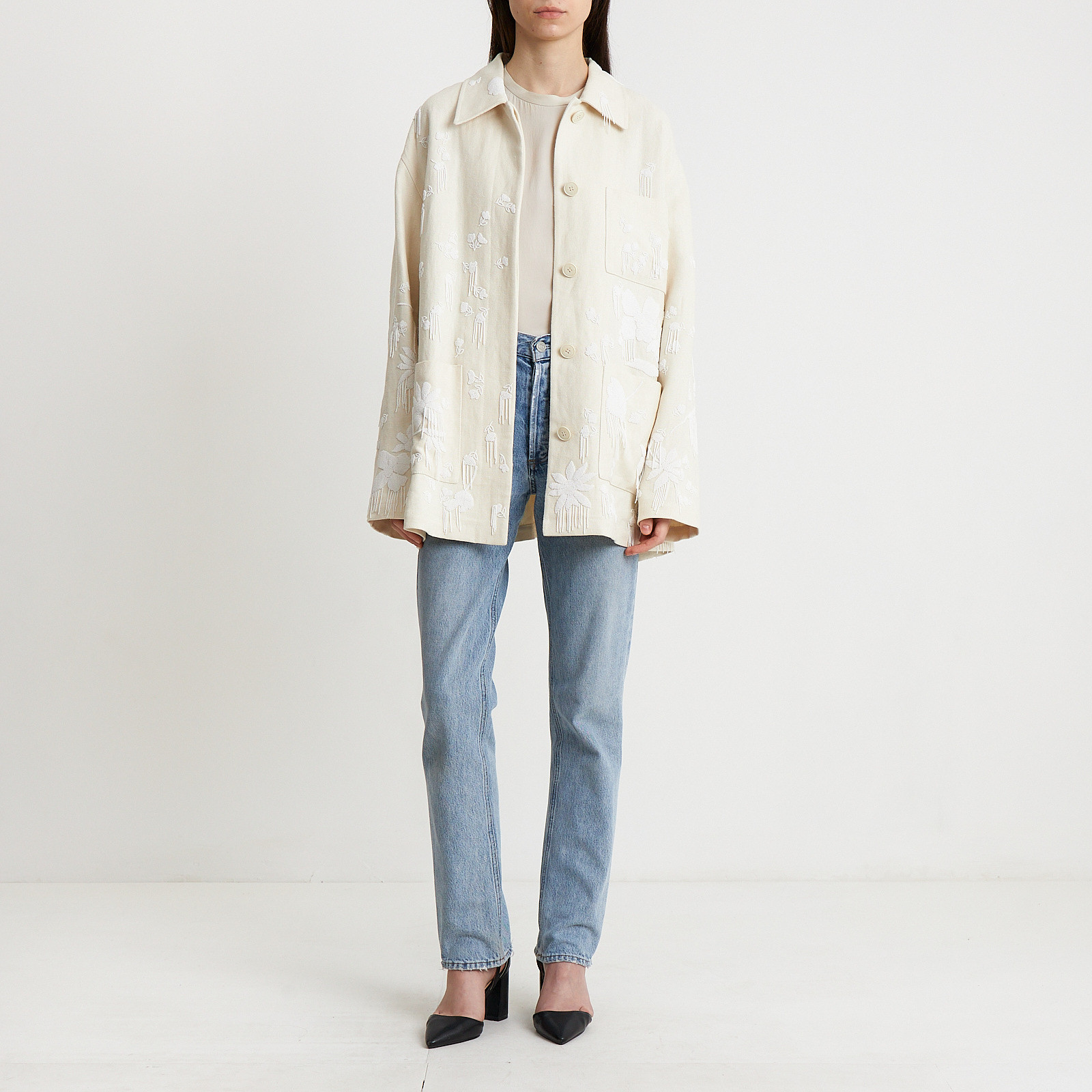 Куртка белого цвета Valentino - фото из каталога магазина брендовой одежды Second Friend Store Куртка Valentino - купить оригинал в секонд-хенде SFS - 2