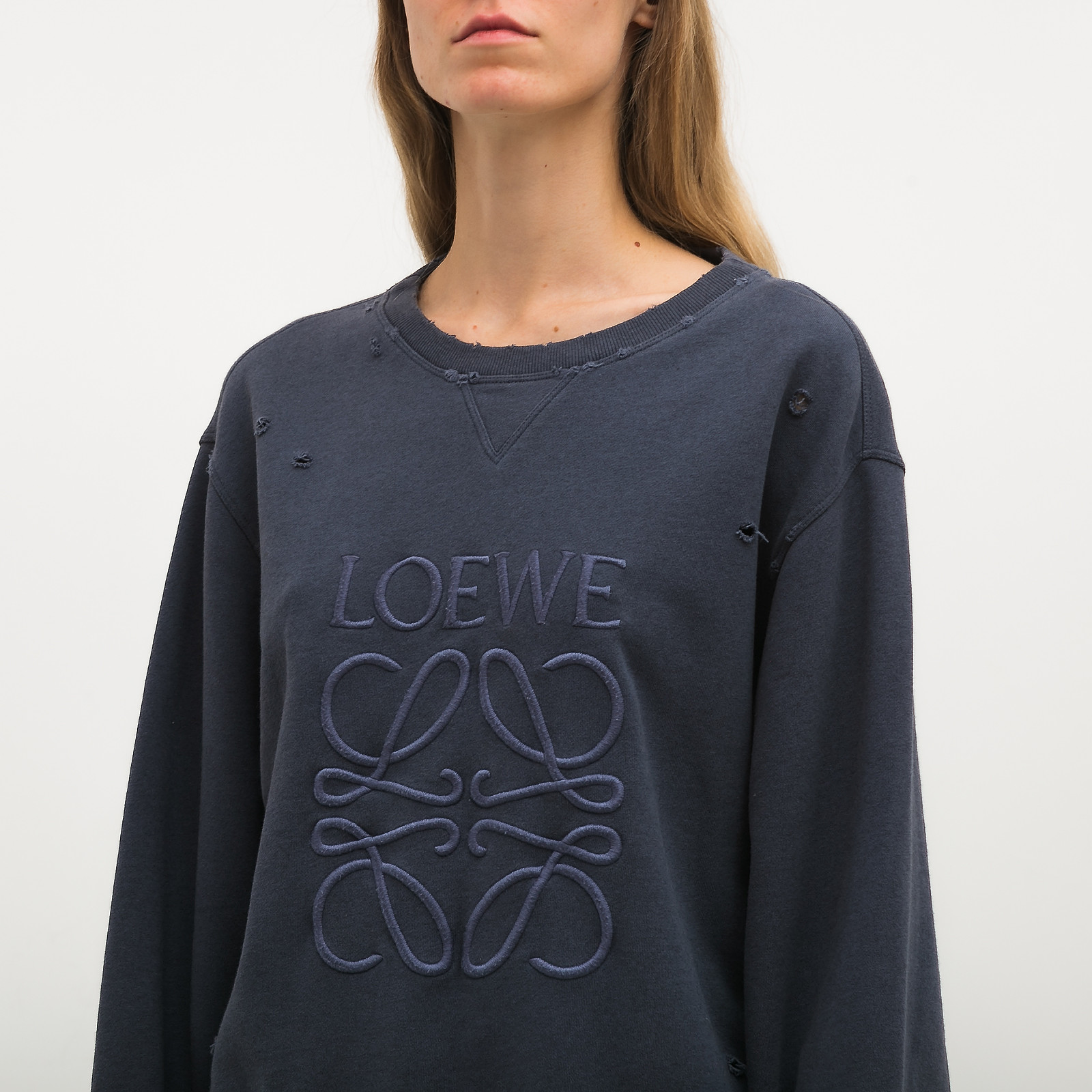 Свитшот синего цвета Loewe - фото из каталога магазина брендовой одежды Second Friend Store Свитшот Loewe - купить оригинал в секонд-хенде SFS - 4