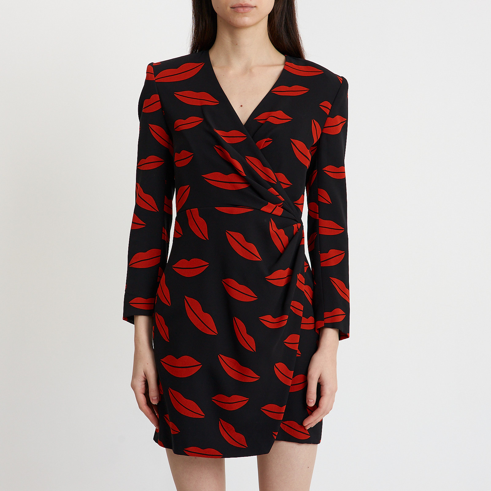 Платье черного цвета Saint Laurent - фото из каталога магазина брендовой одежды Second Friend Store Платье Saint Laurent - купить оригинал в секонд-хенде SFS - 1