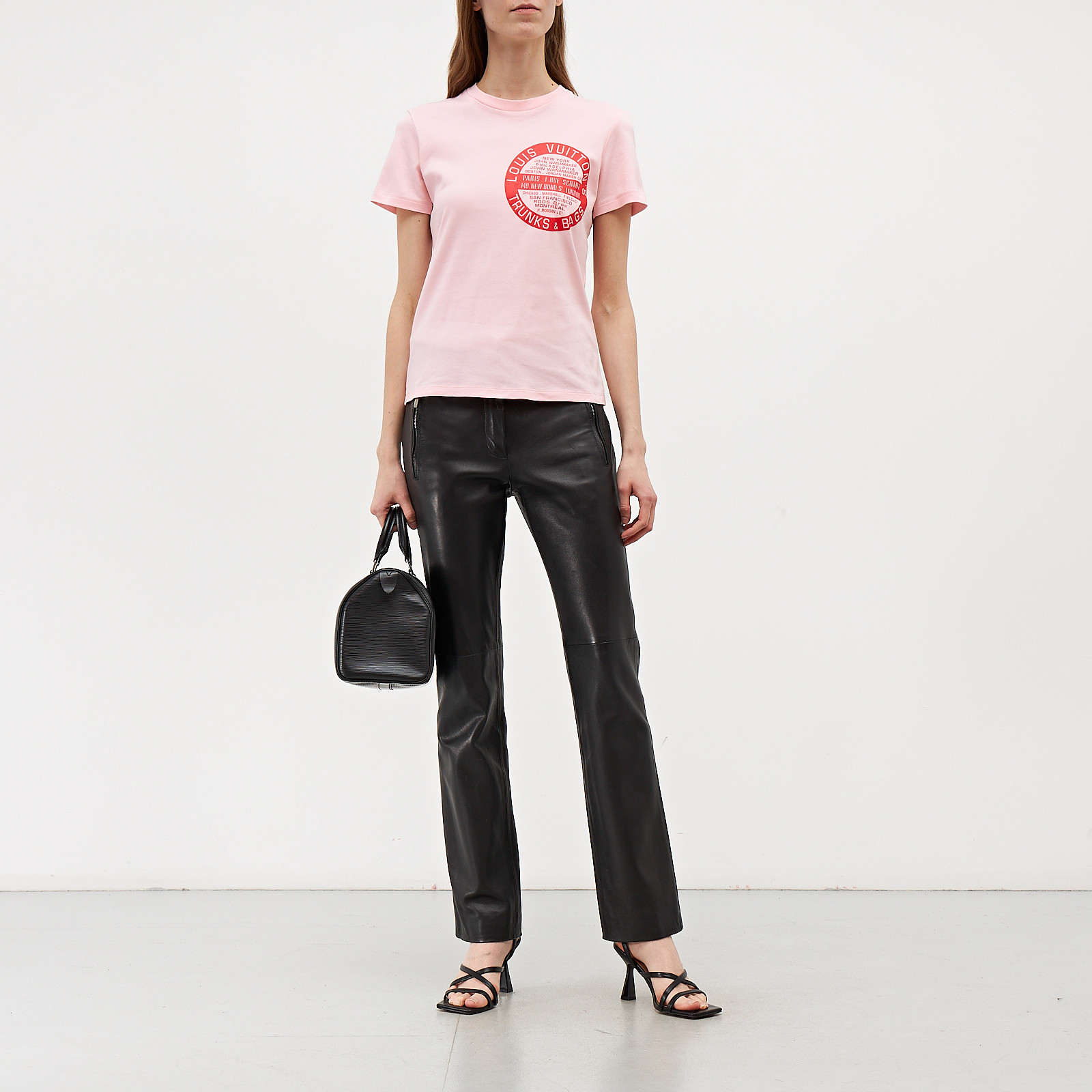 Футболка  розового цвета Louis Vuitton - фото из каталога магазина брендовой одежды Second Friend Store Футболка Louis Vuitton - купить оригинал в секонд-хенде SFS - 2
