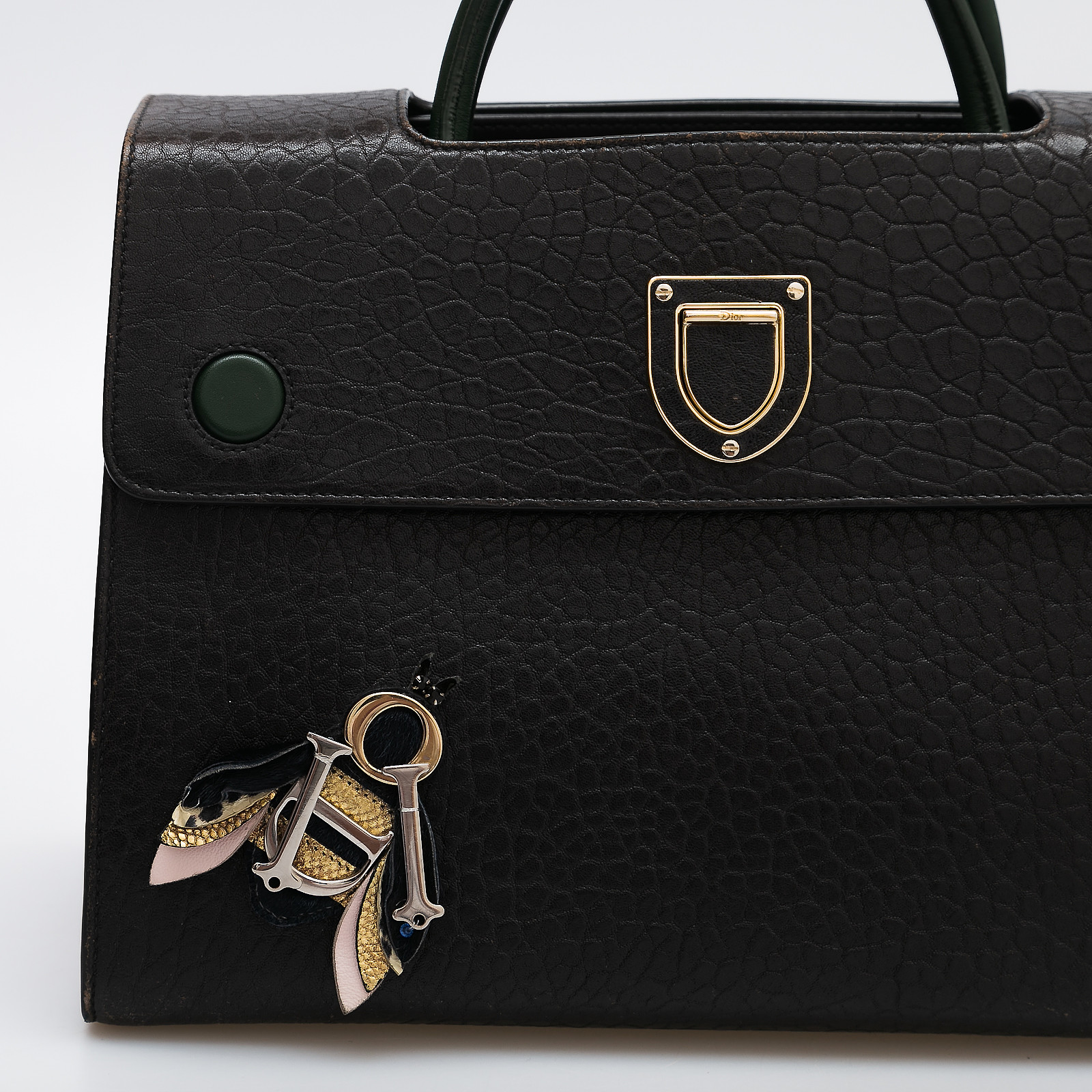 Сумка  черного цвета Christian Dior - фото из каталога магазина брендовой одежды Second Friend Store Сумка Christian Dior - купить оригинал в секонд-хенде SFS - 4