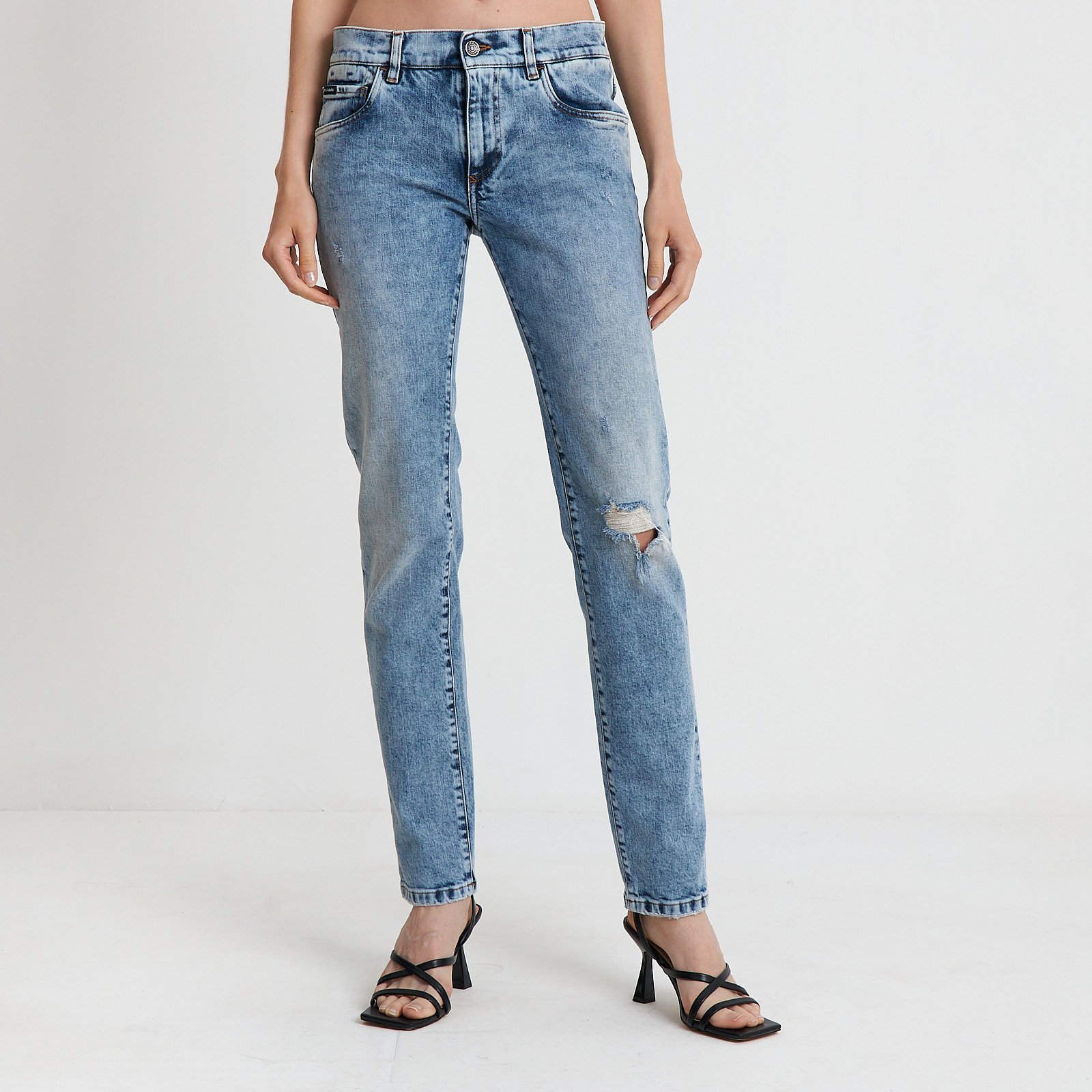 Джинсы голубого цвета Dolce&Gabbana - фото из каталога магазина брендовой одежды Second Friend Store Джинсы Dolce&Gabbana - купить оригинал в секонд-хенде SFS - 1