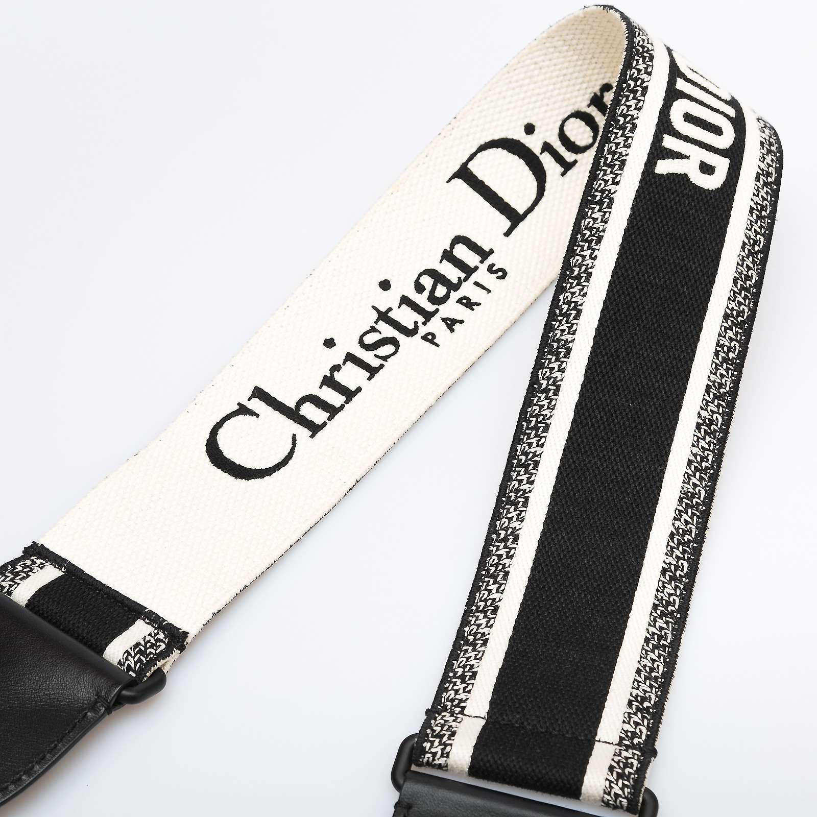 Ремень черного цвета Christian Dior - фото из каталога магазина брендовой одежды Second Friend Store Ремень Christian Dior - купить оригинал в секонд-хенде SFS - 2