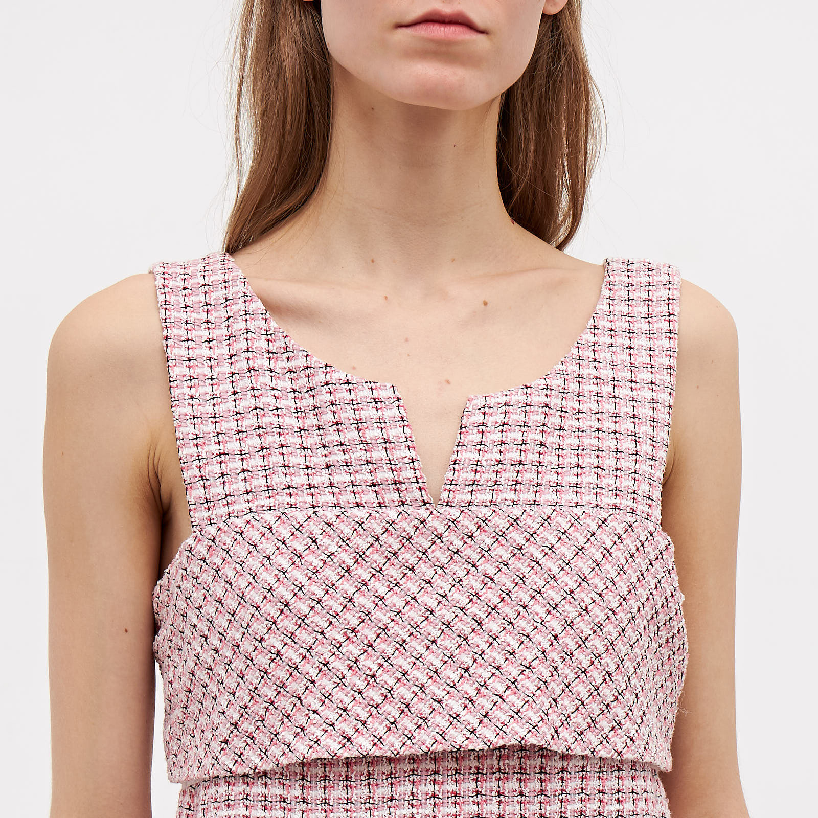 Платье розового цвета Chanel - фото из каталога магазина брендовой одежды Second Friend Store Платье Chanel - купить оригинал в секонд-хенде SFS - 5