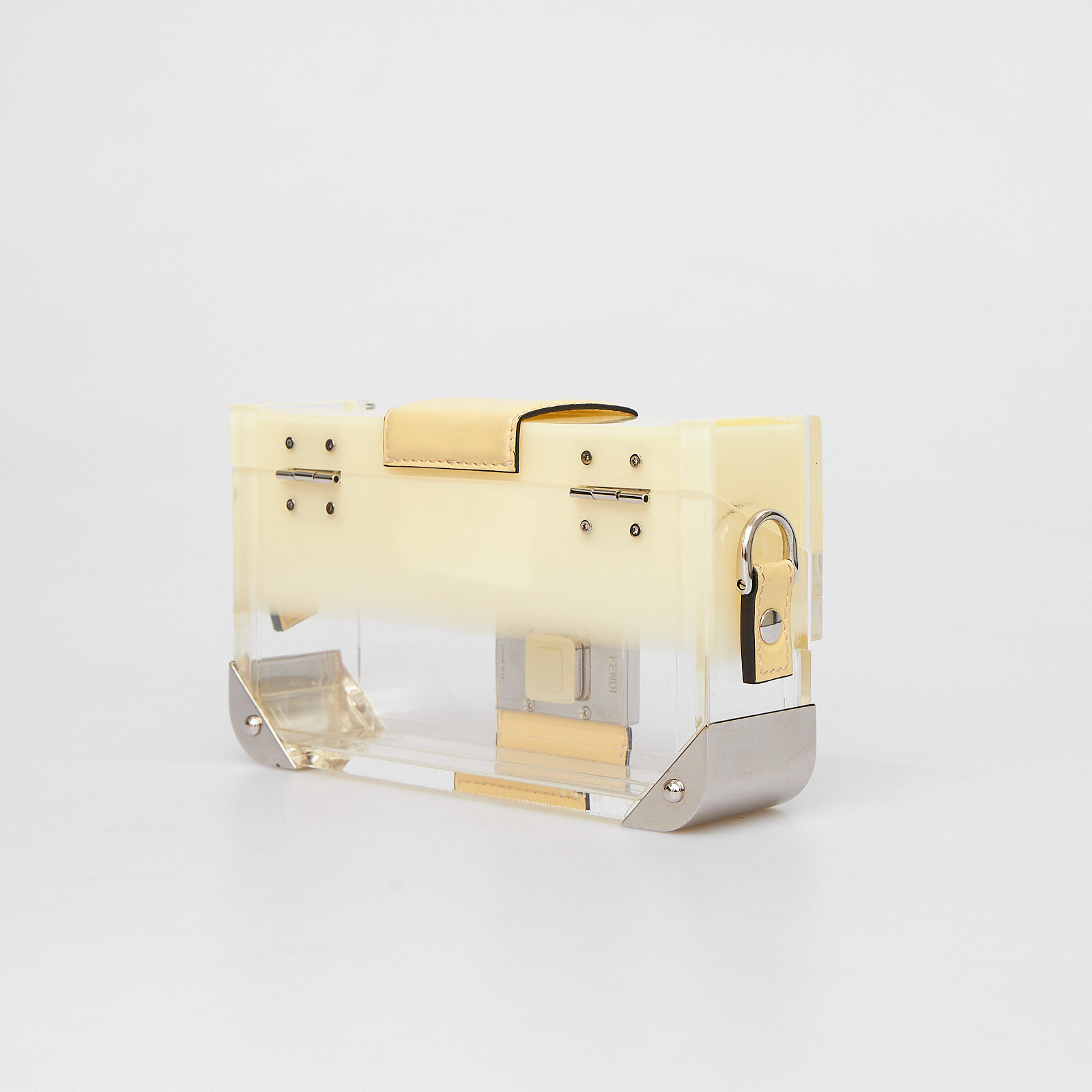 Сумка желтого цвета Fendi - фото из каталога магазина брендовой одежды Second Friend Store Сумка Fendi - купить оригинал в секонд-хенде SFS - 3