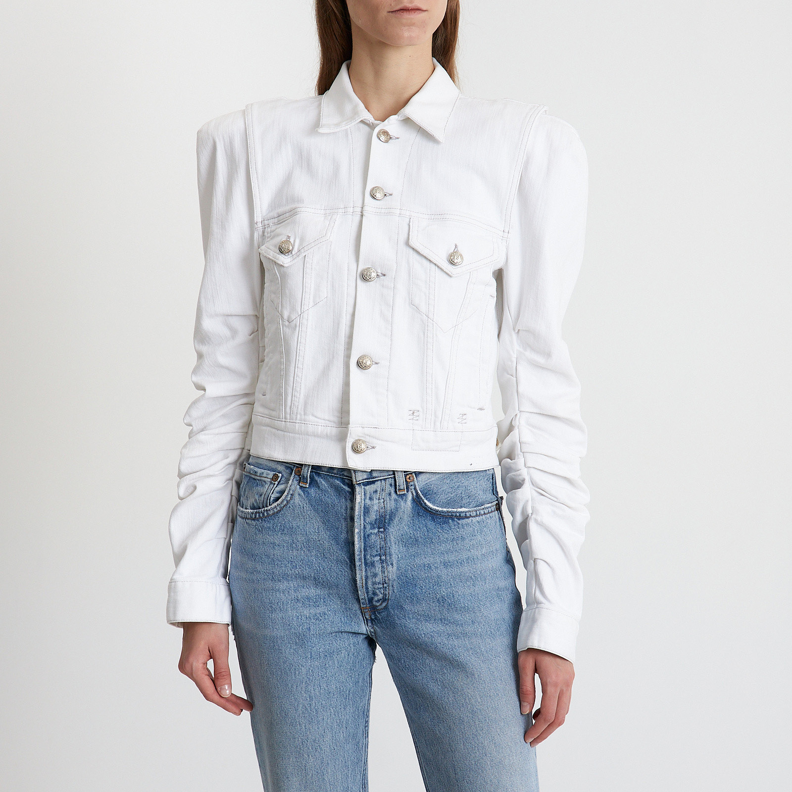 Джинсовая куртка белого цвета R13 - фото из каталога магазина брендовой одежды Second Friend Store Джинсовая куртка R13 - купить оригинал в секонд-хенде SFS - 1