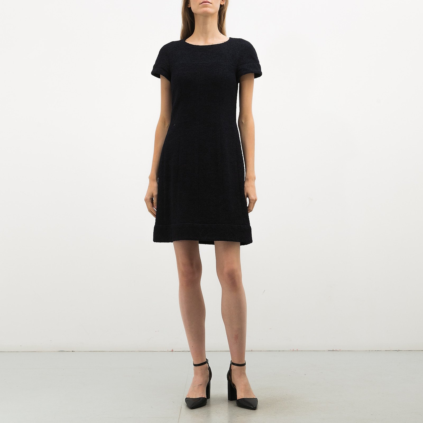 Платье синего цвета Chanel - фото из каталога магазина брендовой одежды Second Friend Store Платье Chanel - купить оригинал в секонд-хенде SFS - 1