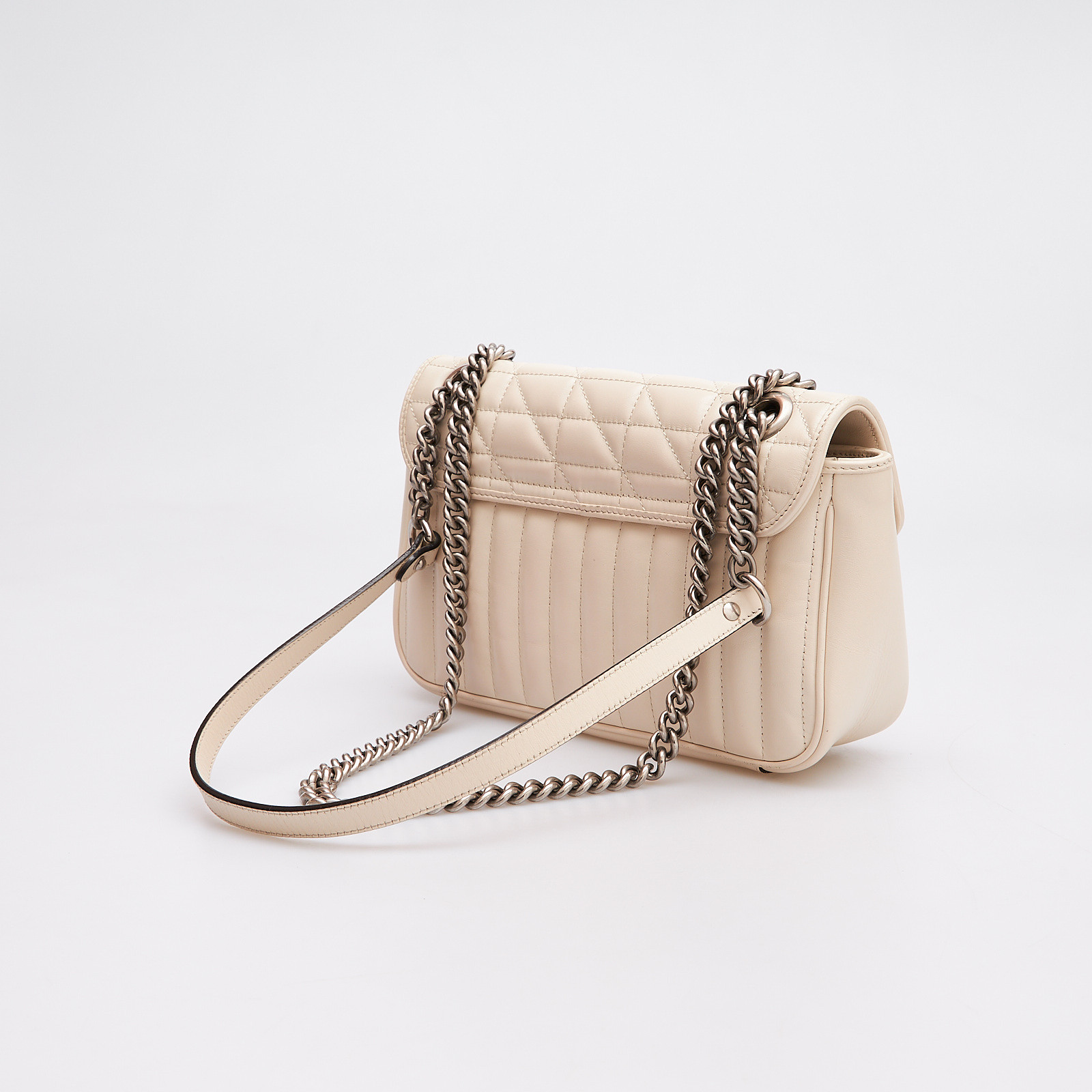 Сумка  бежевого цвета Gucci - фото из каталога магазина брендовой одежды Second Friend Store Сумка Gucci - купить оригинал в секонд-хенде SFS - 3