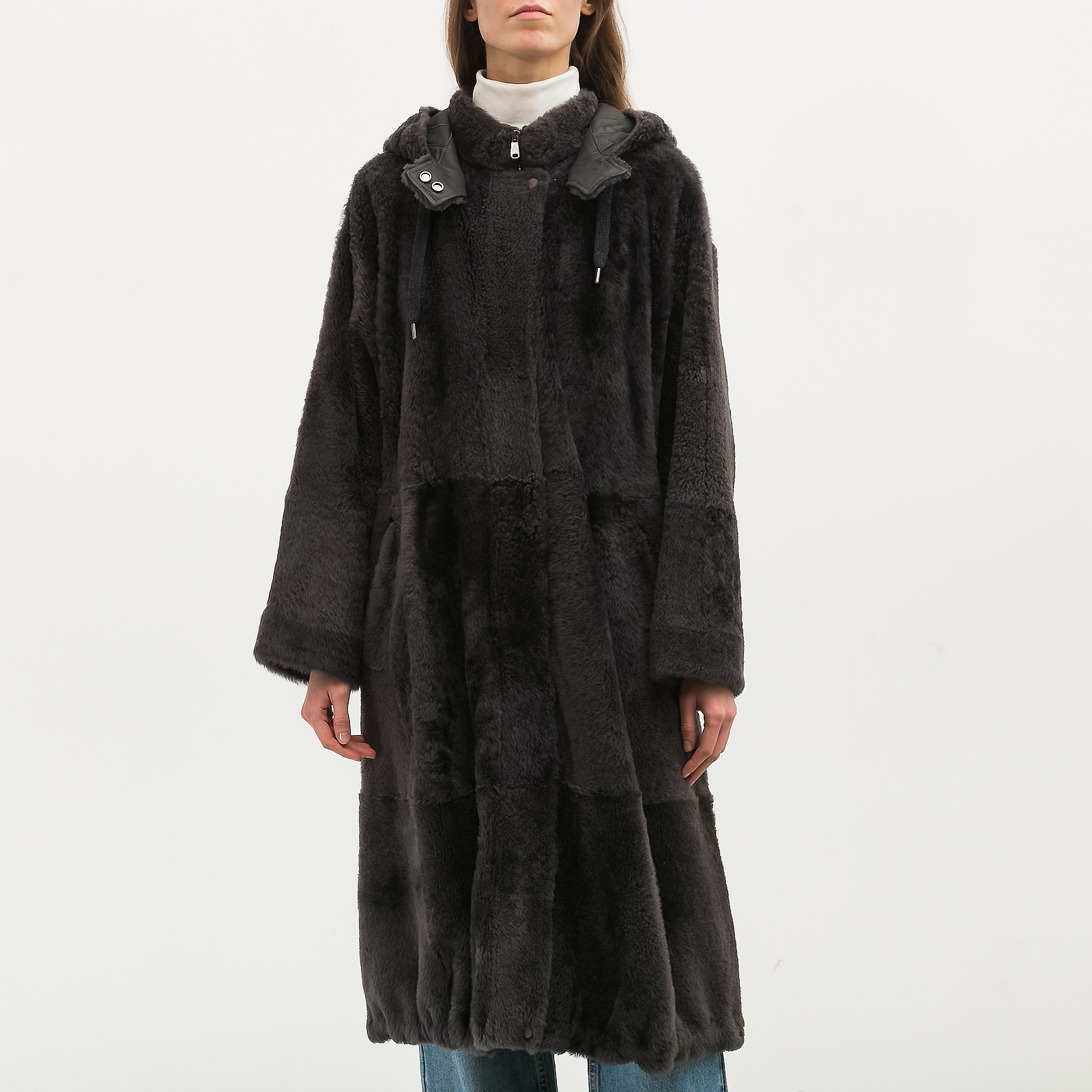 Дубленка серого цвета Brunello Cucinelli - фото из каталога магазина брендовой одежды Second Friend Store Дубленка Brunello Cucinelli - купить оригинал в секонд-хенде SFS - 1