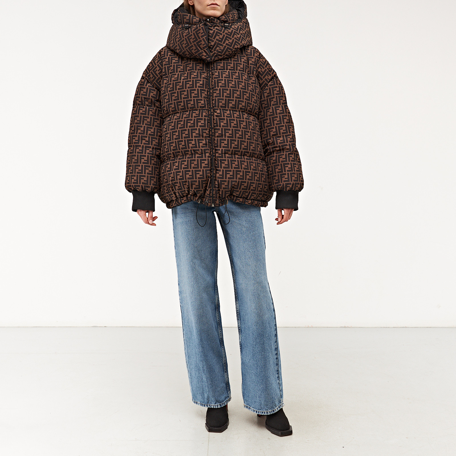 Пуховик Fendi - купить оригинал в секонд-хенде SFS - 4