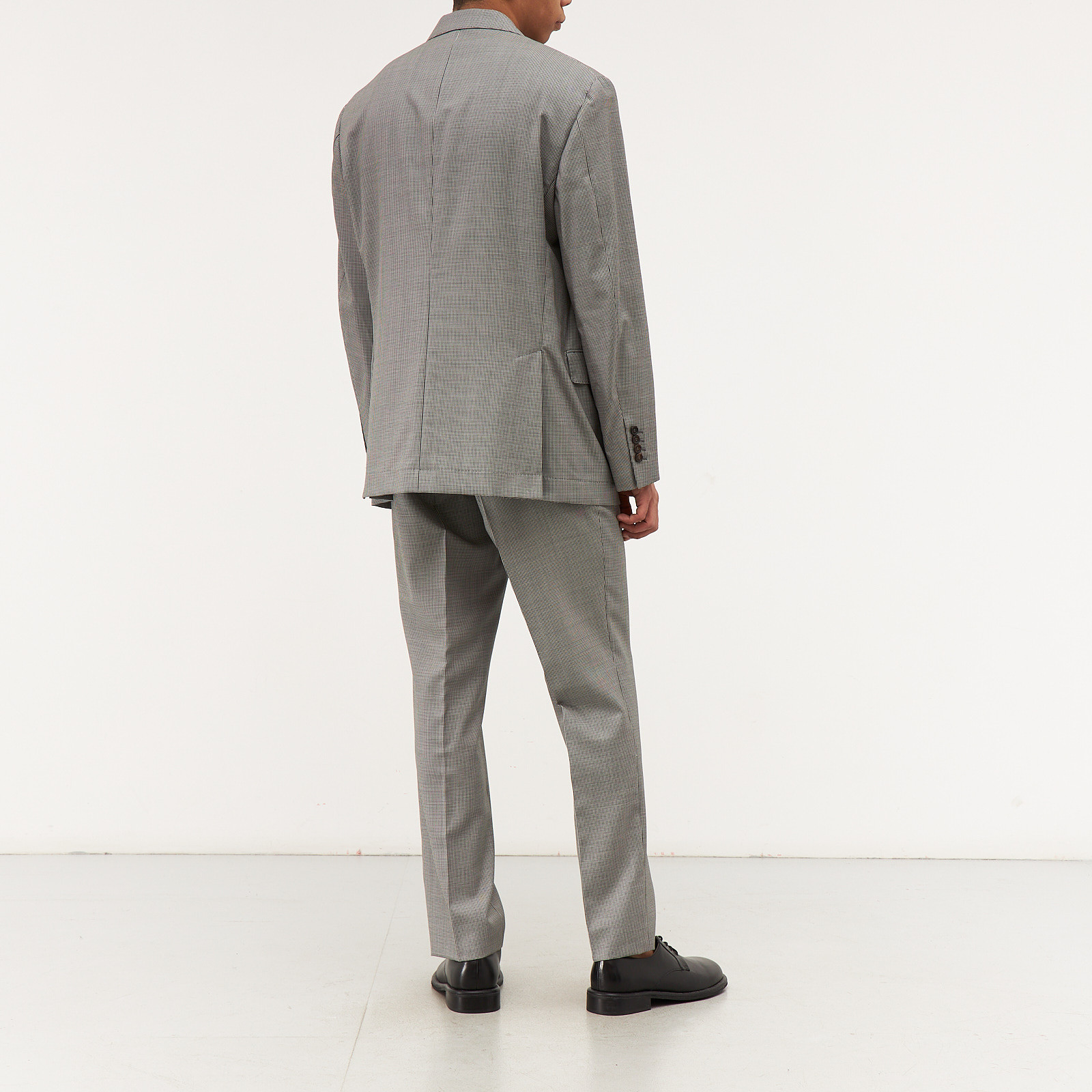 Костюм серого цвета Brunello Cucinelli - фото из каталога магазина брендовой одежды Second Friend Store Костюм Brunello Cucinelli - купить оригинал в секонд-хенде SFS - 2