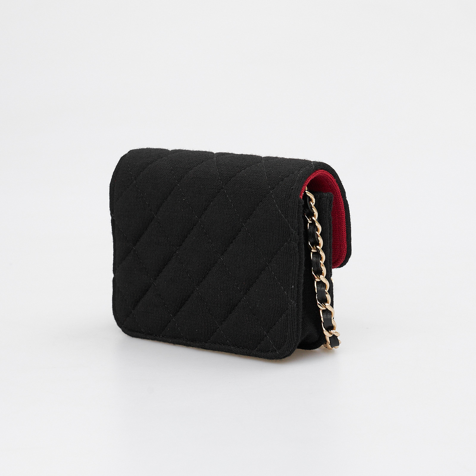 Сумка  черного цвета Chanel - фото из каталога магазина брендовой одежды Second Friend Store Сумка Chanel - купить оригинал в секонд-хенде SFS - 3