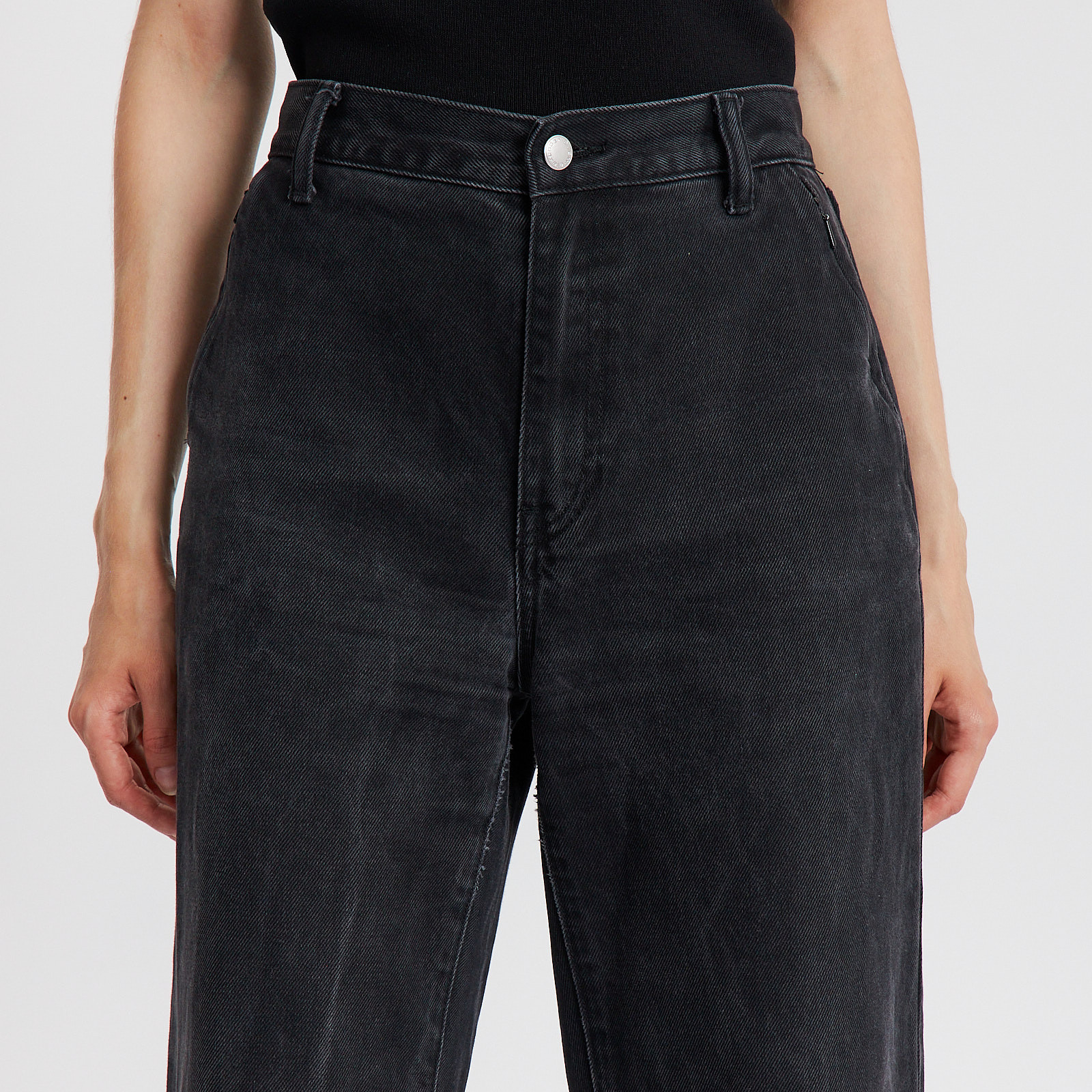 Джинсы  серого цвета Alexander Wang - фото из каталога магазина брендовой одежды Second Friend Store Джинсы Alexander Wang - купить оригинал в секонд-хенде SFS - 4