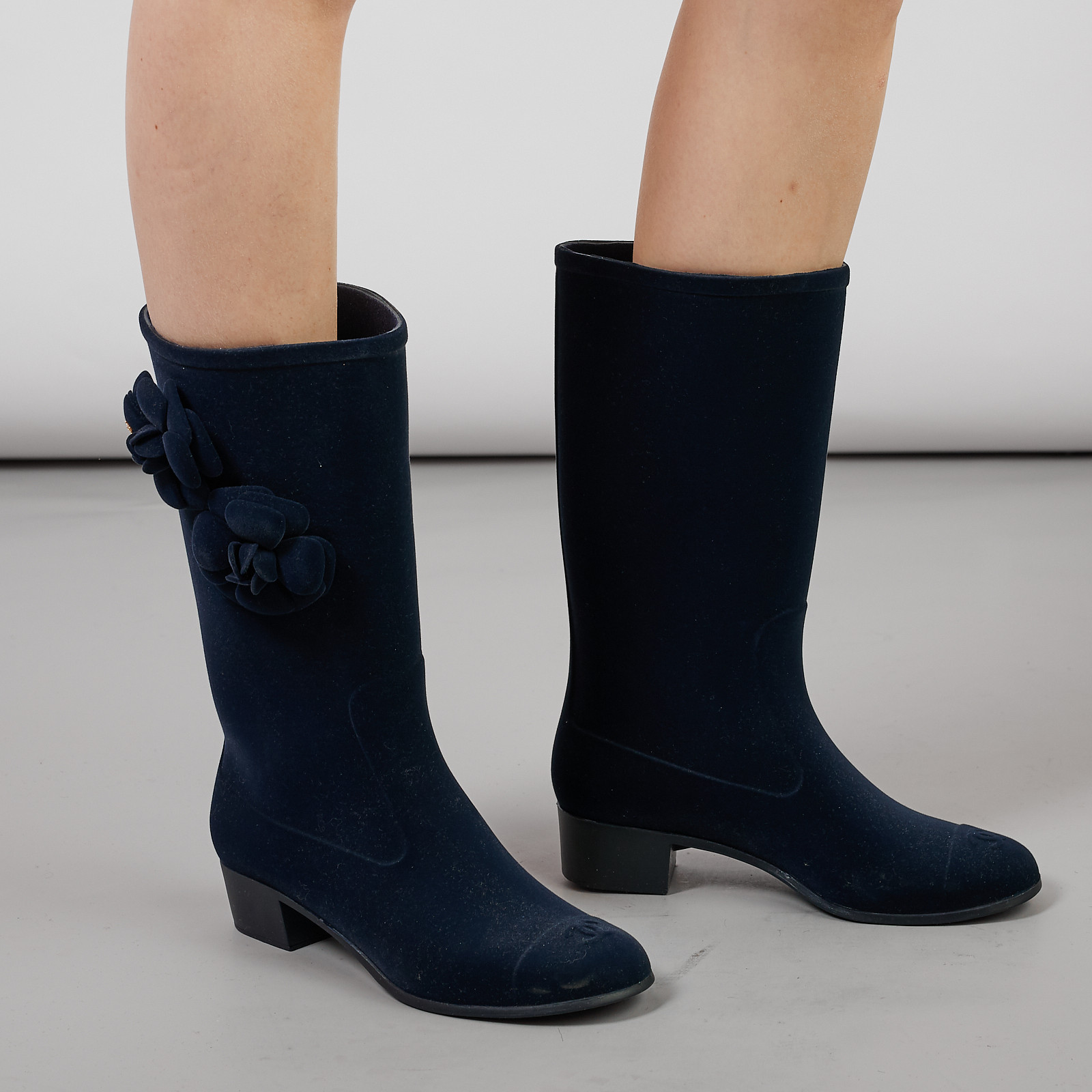 Сапоги Chanel - купить оригинал в секонд-хенде SFS - 1