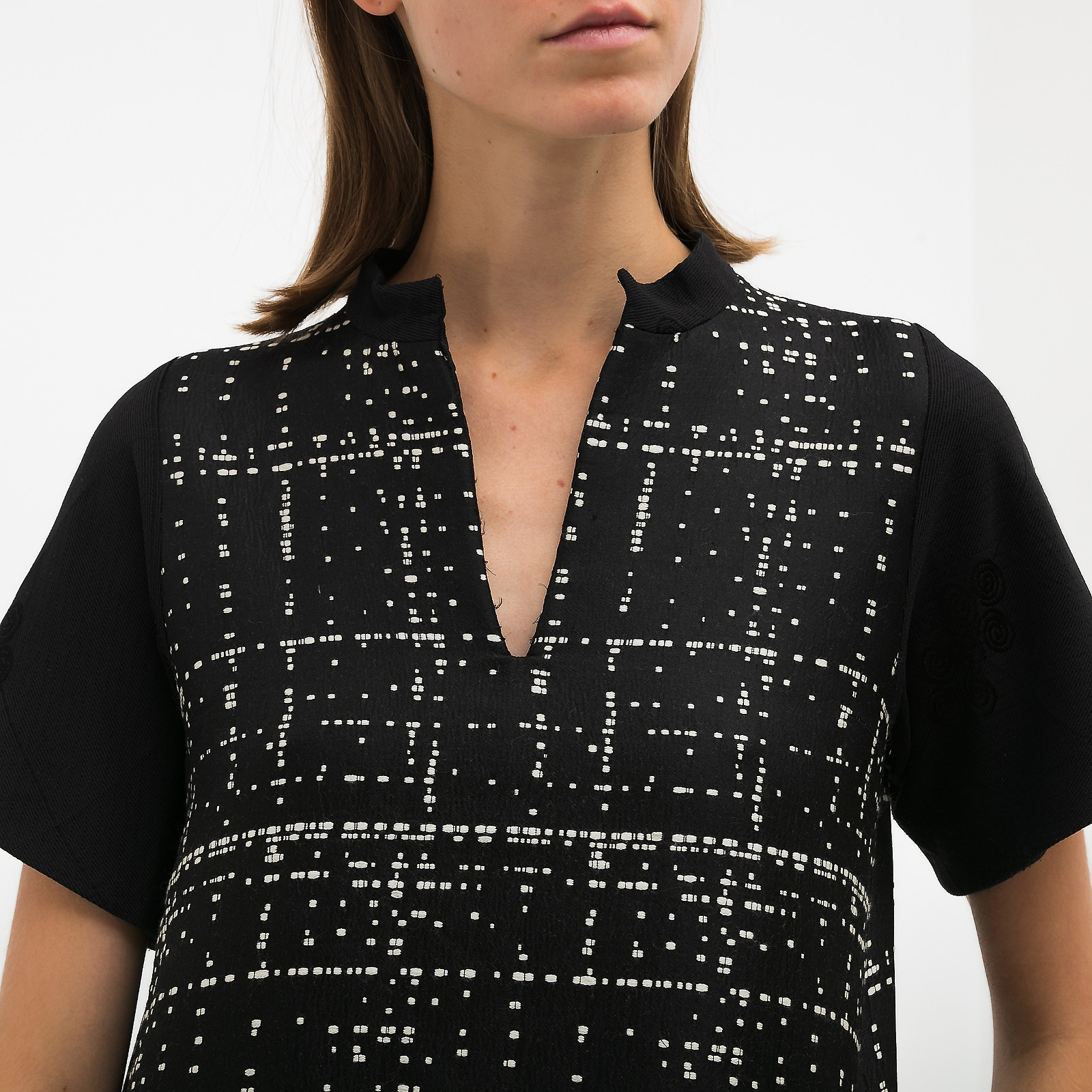 Платье черного цвета Kenzo - фото из каталога магазина брендовой одежды Second Friend Store Платье Kenzo - купить оригинал в секонд-хенде SFS - 4