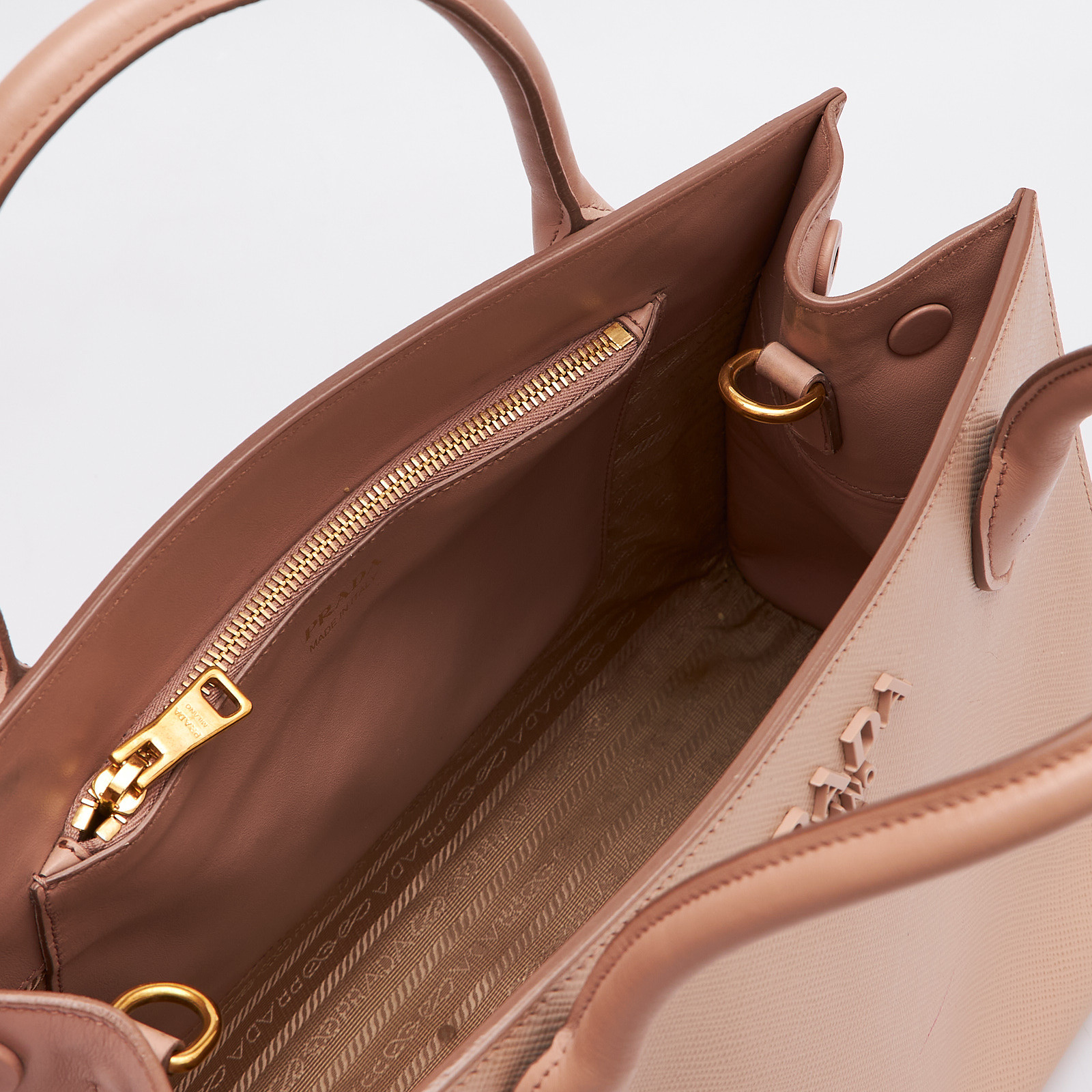 Сумка Prada - купить оригинал в секонд-хенде SFS - 8