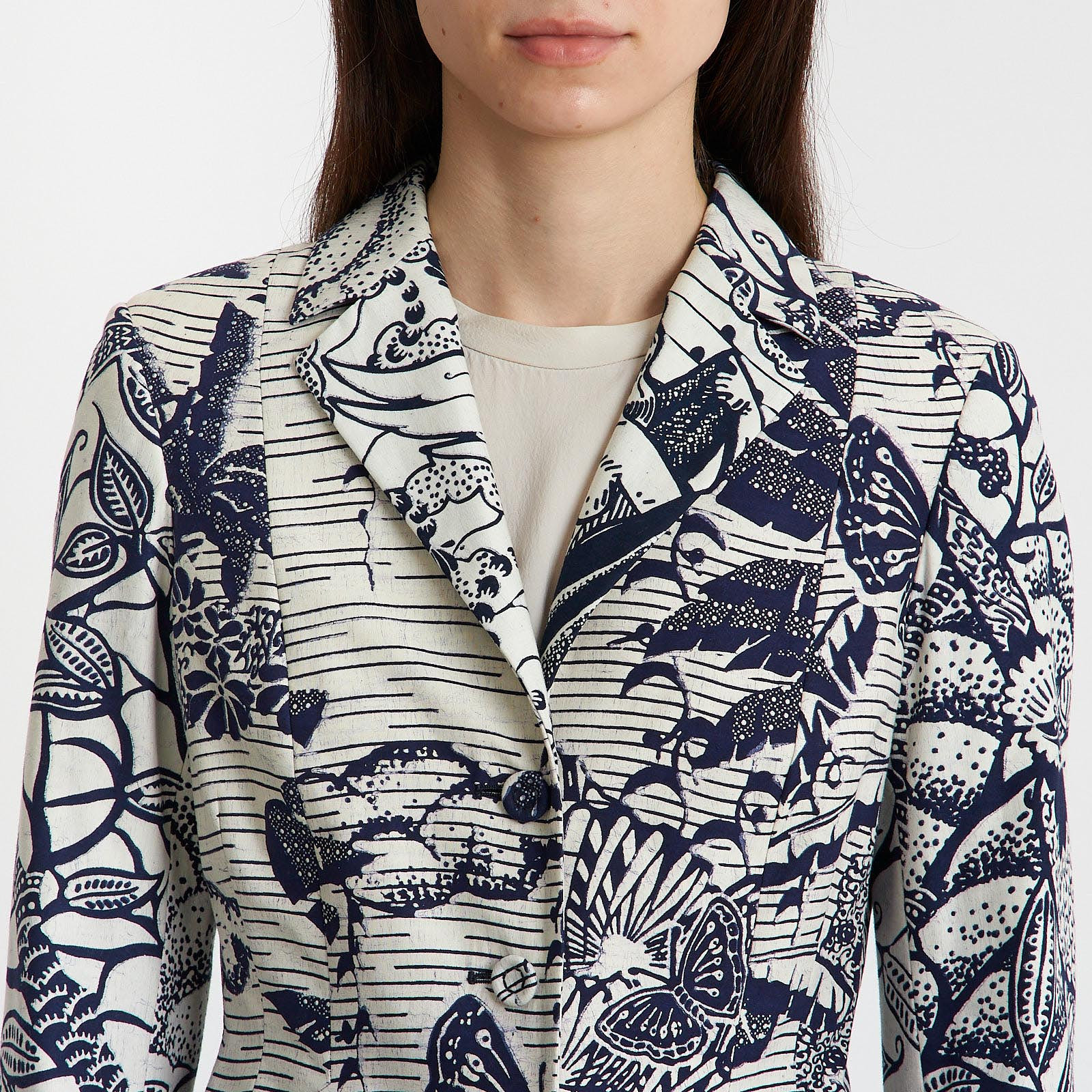 Пиджак белого цвета Christian Dior - фото из каталога магазина брендовой одежды Second Friend Store Пиджак Christian Dior - купить оригинал в секонд-хенде SFS - 4