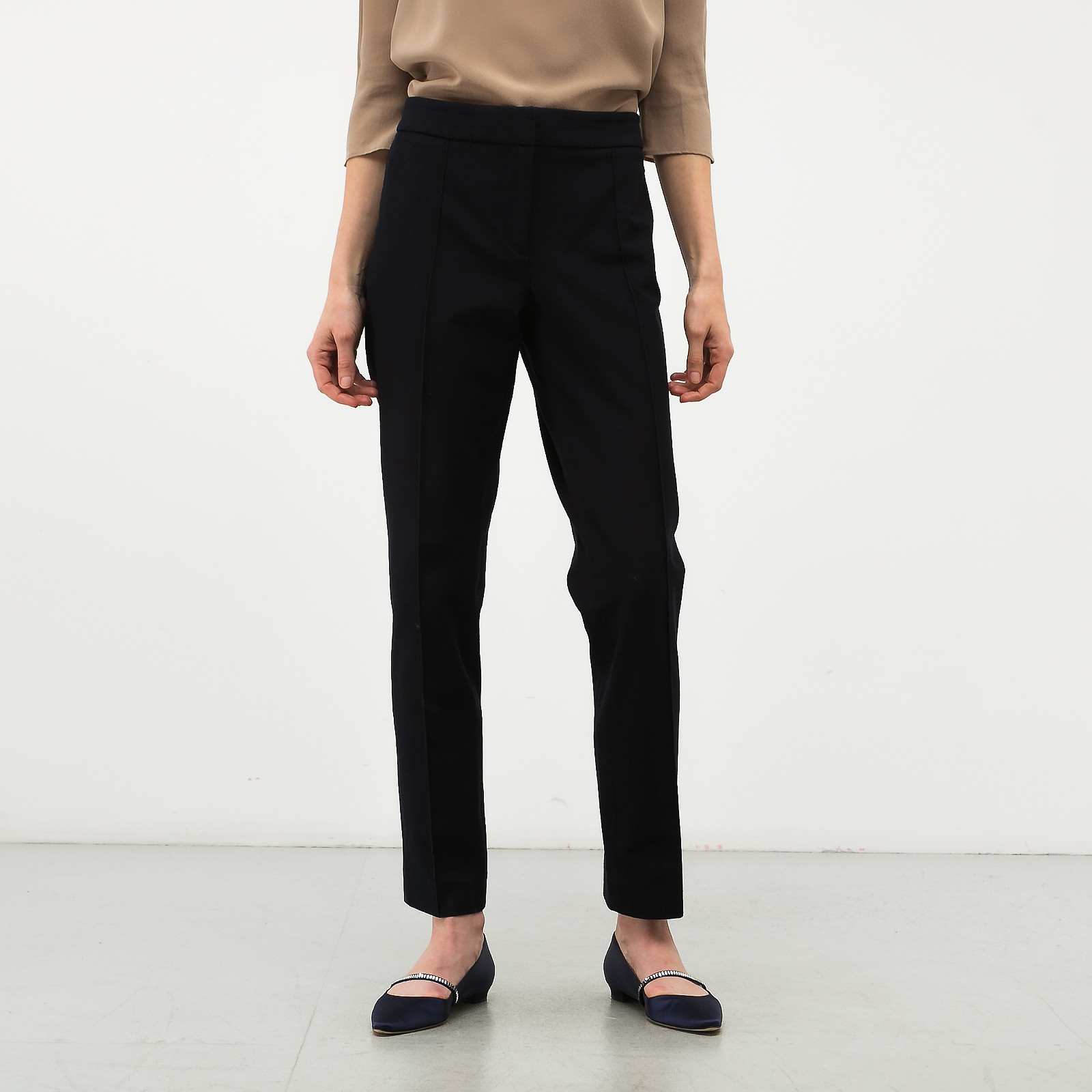 Брюки синего цвета Burberry - фото из каталога магазина брендовой одежды Second Friend Store Брюки Burberry - купить оригинал в секонд-хенде SFS - 1