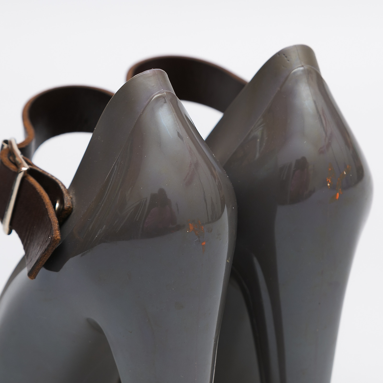 Туфли серого цвета Marni - фото из каталога магазина брендовой одежды Second Friend Store Туфли Marni - купить оригинал в секонд-хенде SFS - 5