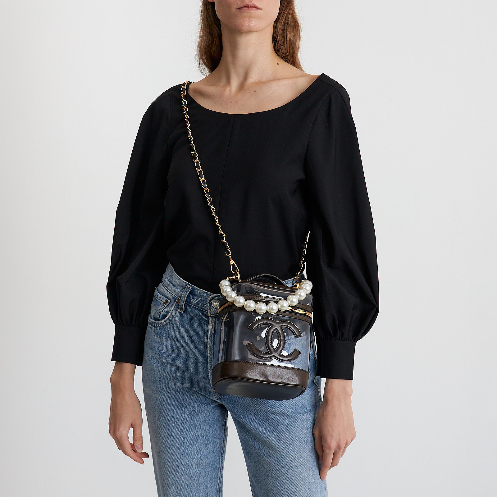 Сумка  коричневого цвета Chanel - фото из каталога магазина брендовой одежды Second Friend Store Сумка Chanel - купить оригинал в секонд-хенде SFS - 2
