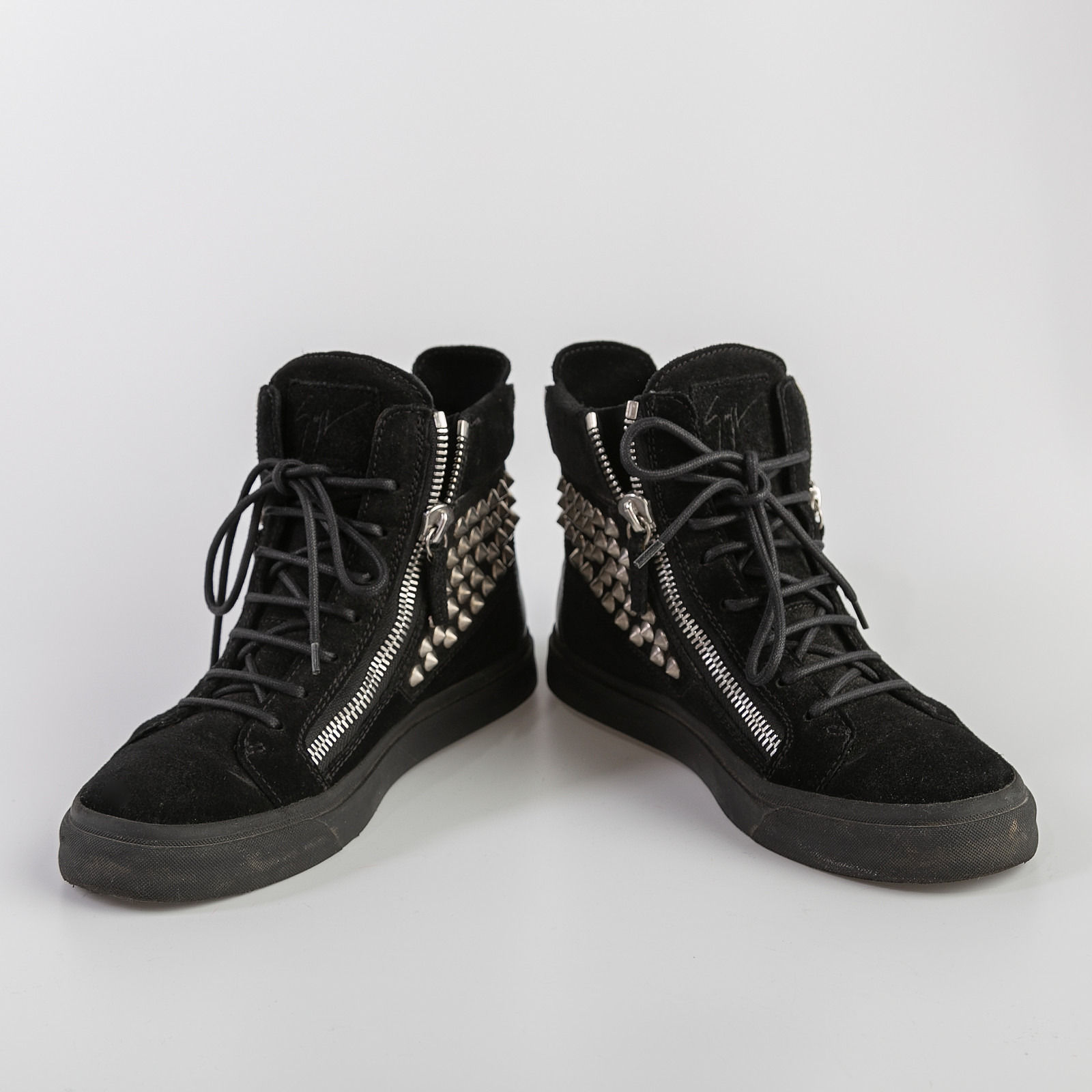 Кеды черного цвета Giuseppe Zanotti - фото из каталога магазина брендовой одежды Second Friend Store Кеды Giuseppe Zanotti - купить оригинал в секонд-хенде SFS - 2