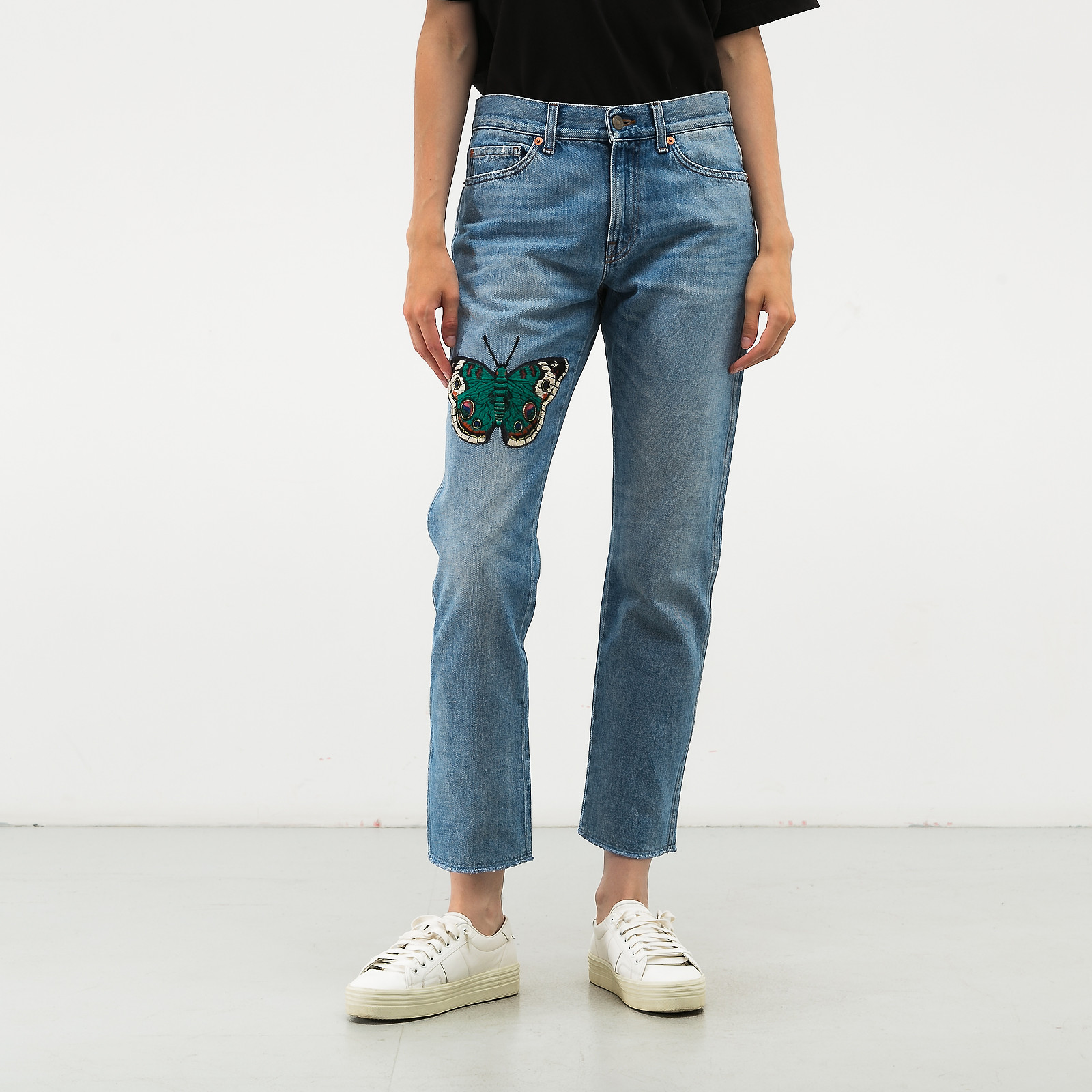 Джинсы голубого цвета Gucci - фото из каталога магазина брендовой одежды Second Friend Store Джинсы Gucci - купить оригинал в секонд-хенде SFS - 1