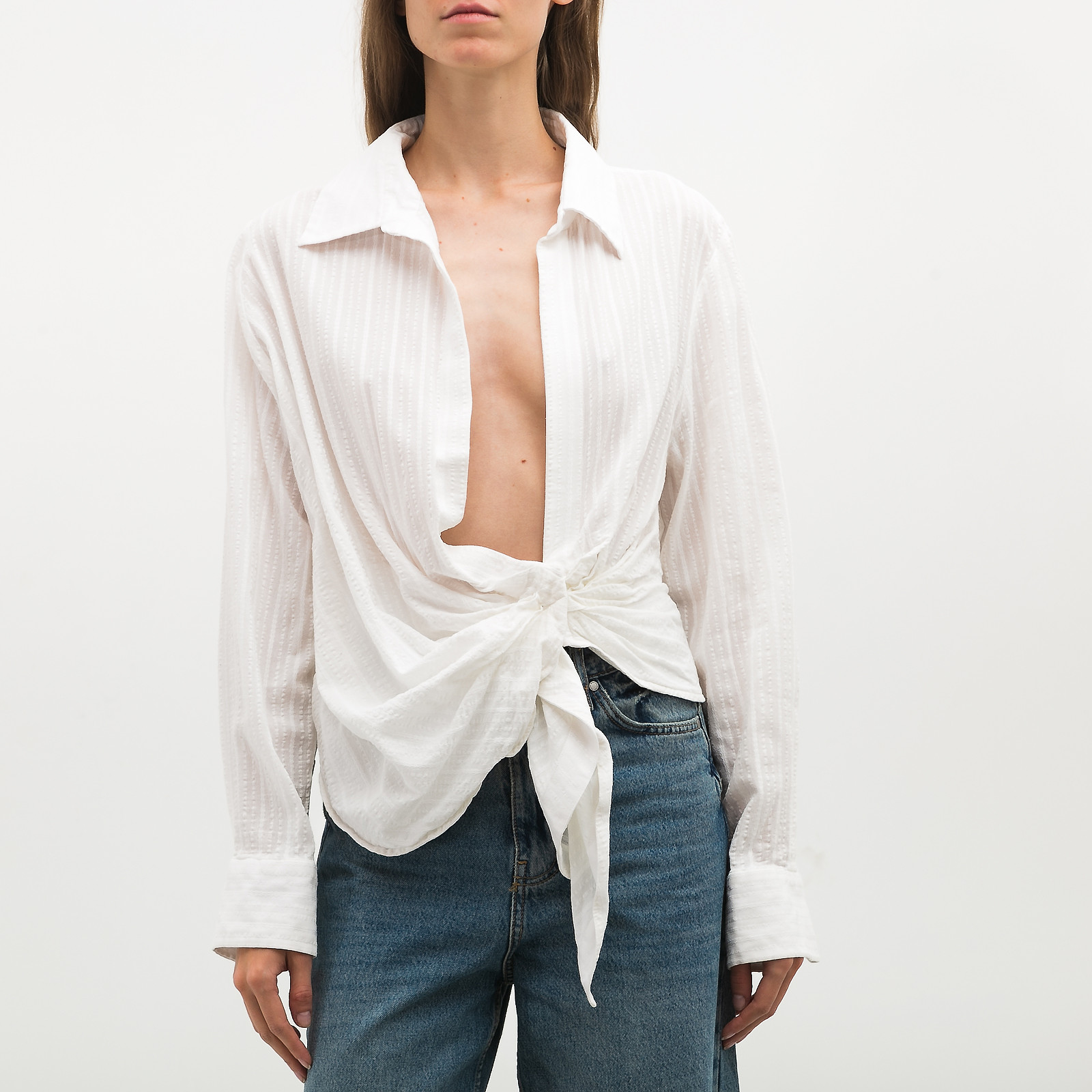 Блуза белого цвета Jacquemus - фото из каталога магазина брендовой одежды Second Friend Store Блуза Jacquemus - купить оригинал в секонд-хенде SFS - 1
