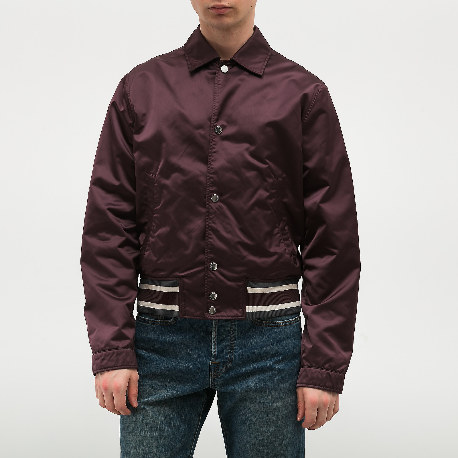 Куртка фиолетового цвета Louis Vuitton - фото из каталога магазина брендовой одежды Second Friend Store Куртка Louis Vuitton - купить оригинал в секонд-хенде SFS - 1