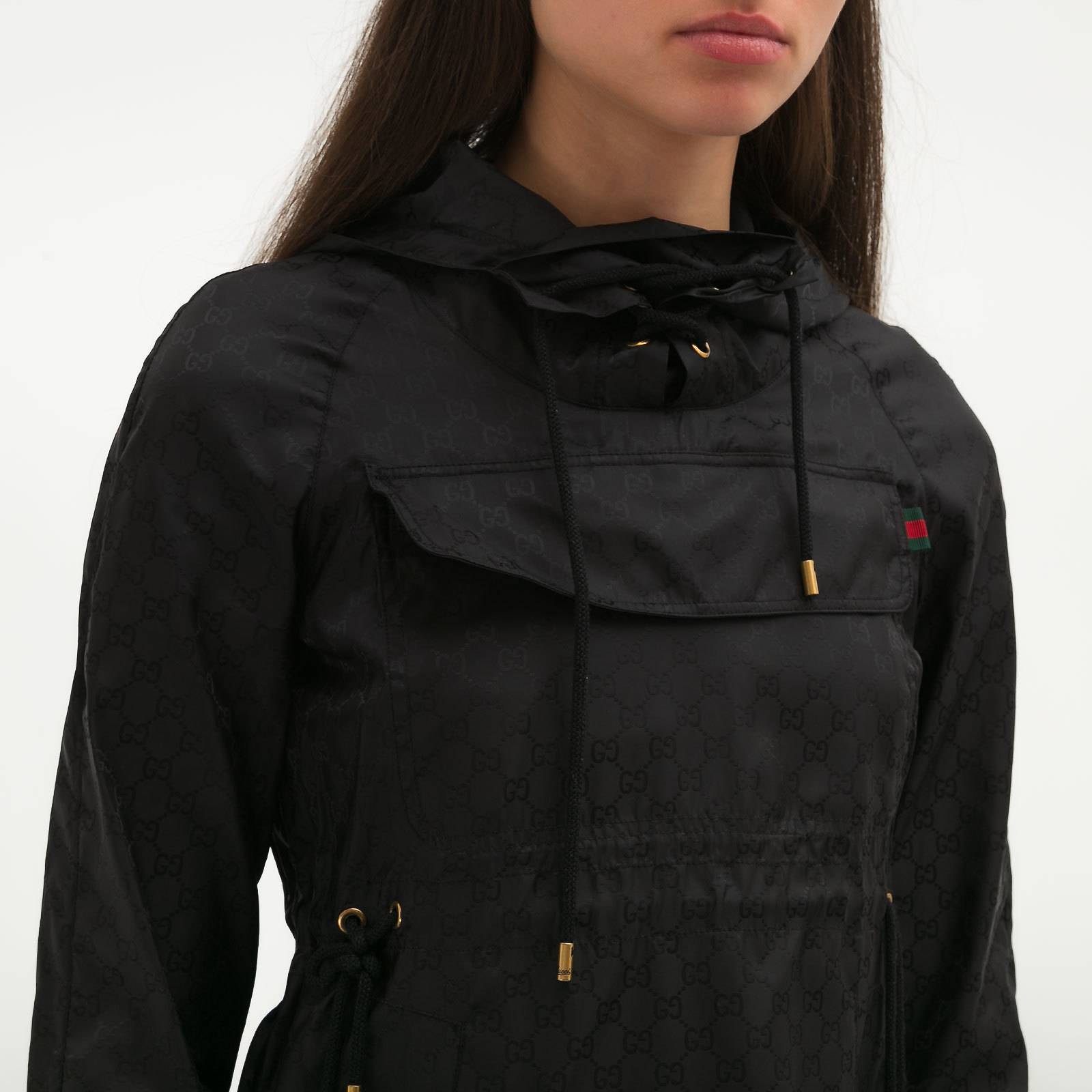 Ветровка черного цвета Gucci - фото из каталога магазина брендовой одежды Second Friend Store Ветровка Gucci - купить оригинал в секонд-хенде SFS - 4