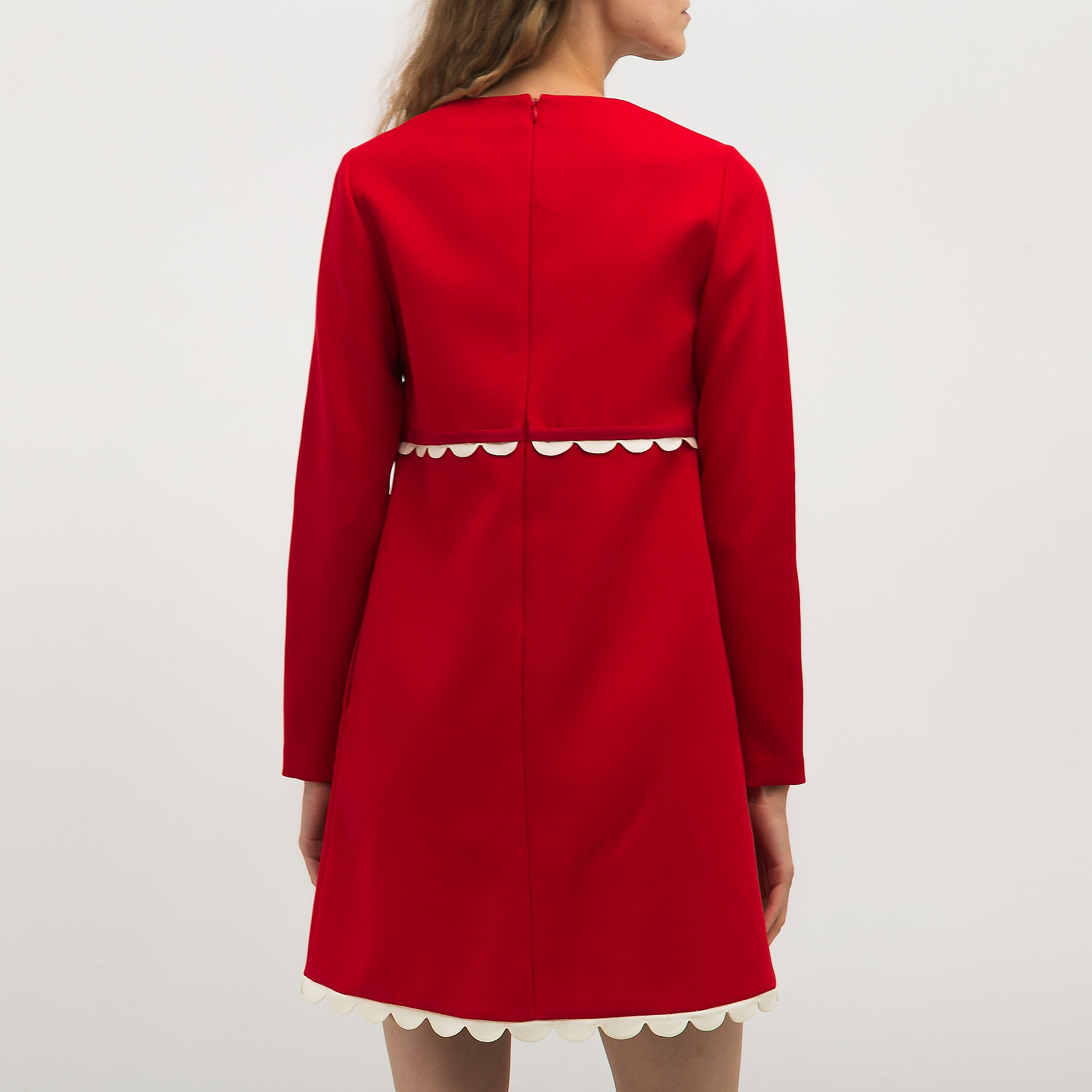 Платье  красного цвета Red Valentino - фото из каталога магазина брендовой одежды Second Friend Store Платье Red Valentino - купить оригинал в секонд-хенде SFS - 3