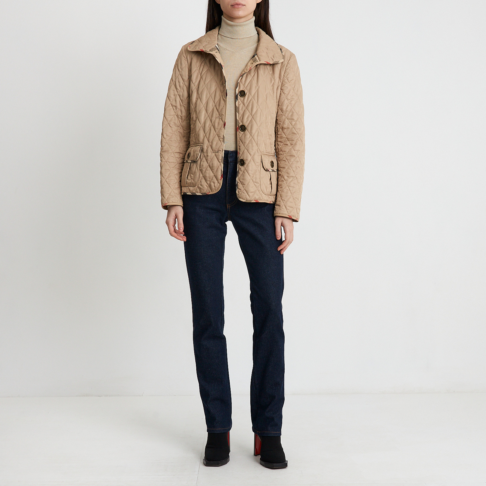 Куртка бежевого цвета Burberry Brit - фото из каталога магазина брендовой одежды Second Friend Store Куртка Burberry Brit - купить оригинал в секонд-хенде SFS - 2