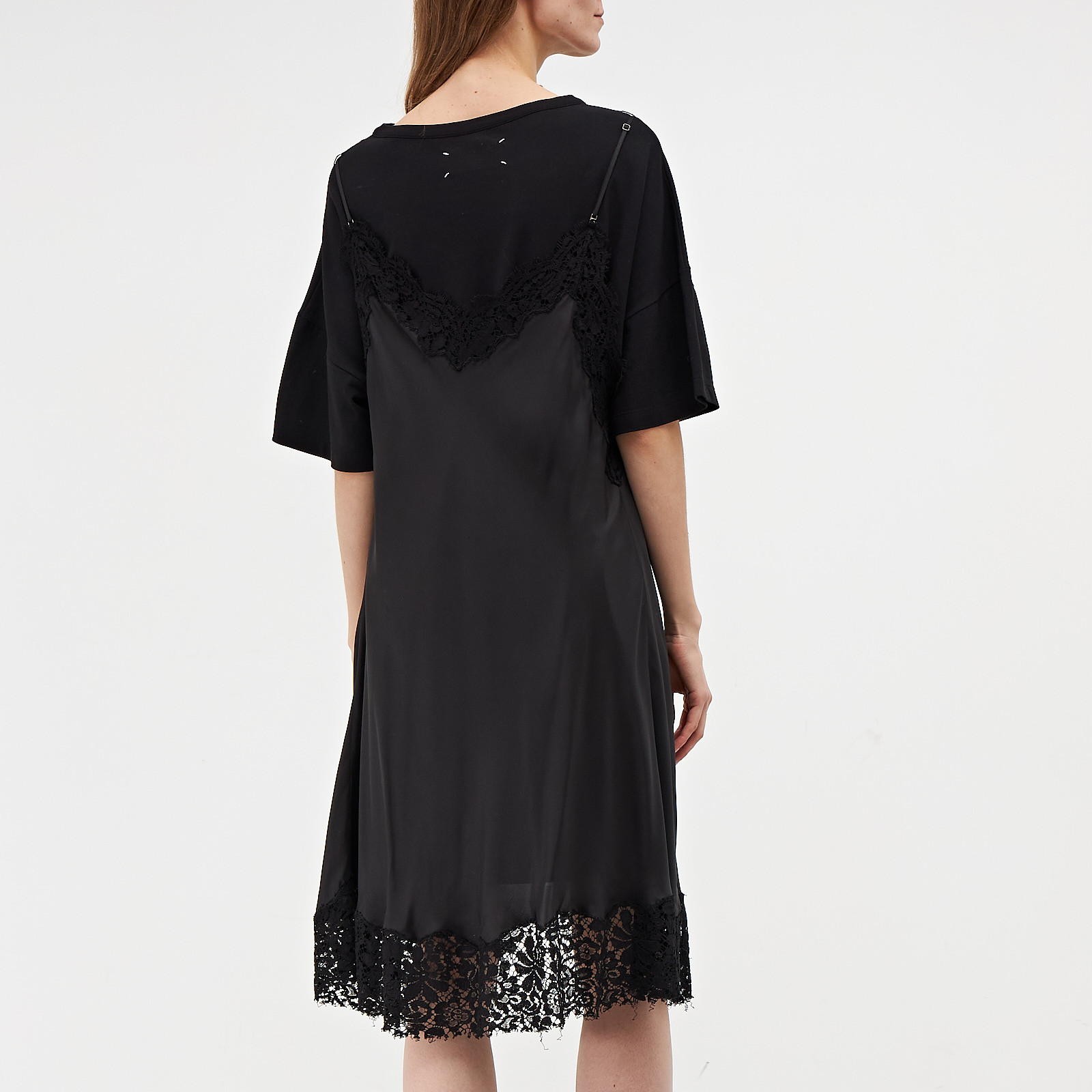 Платье черного цвета Maison Margiela - фото из каталога магазина брендовой одежды Second Friend Store Платье Maison Margiela - купить оригинал в секонд-хенде SFS - 2