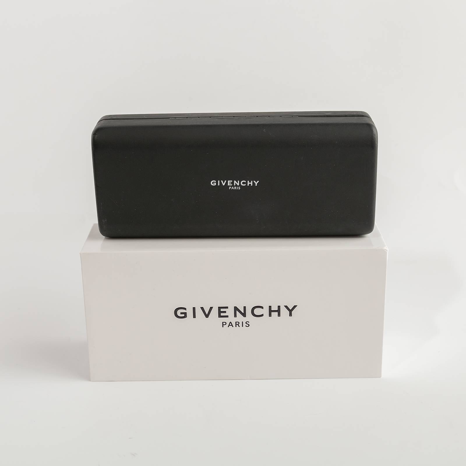 Очки Givenchy - купить оригинал в секонд-хенде SFS