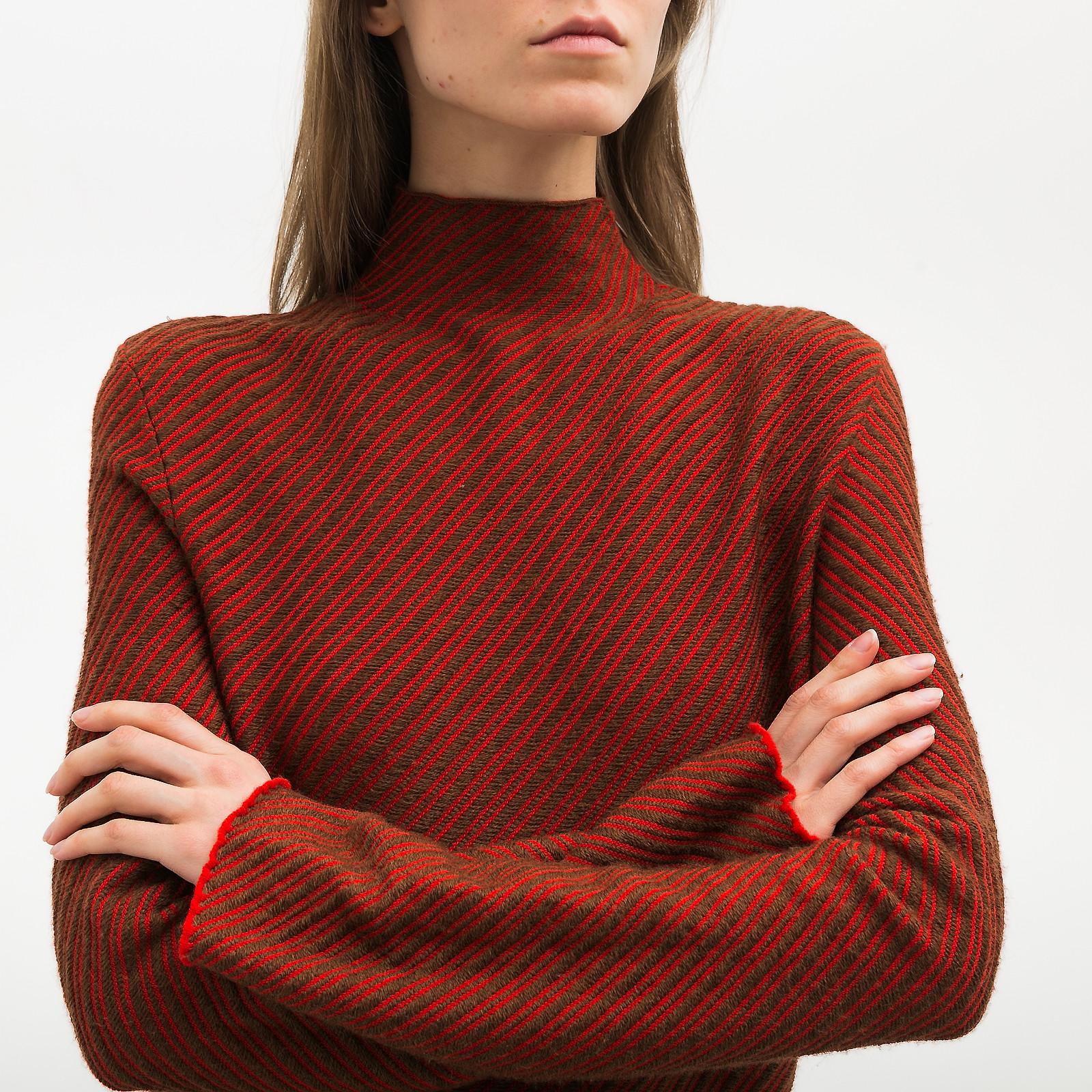 Свитер коричневого цвета JW Anderson - фото из каталога магазина брендовой одежды Second Friend Store Свитер JW Anderson - купить оригинал в секонд-хенде SFS - 3