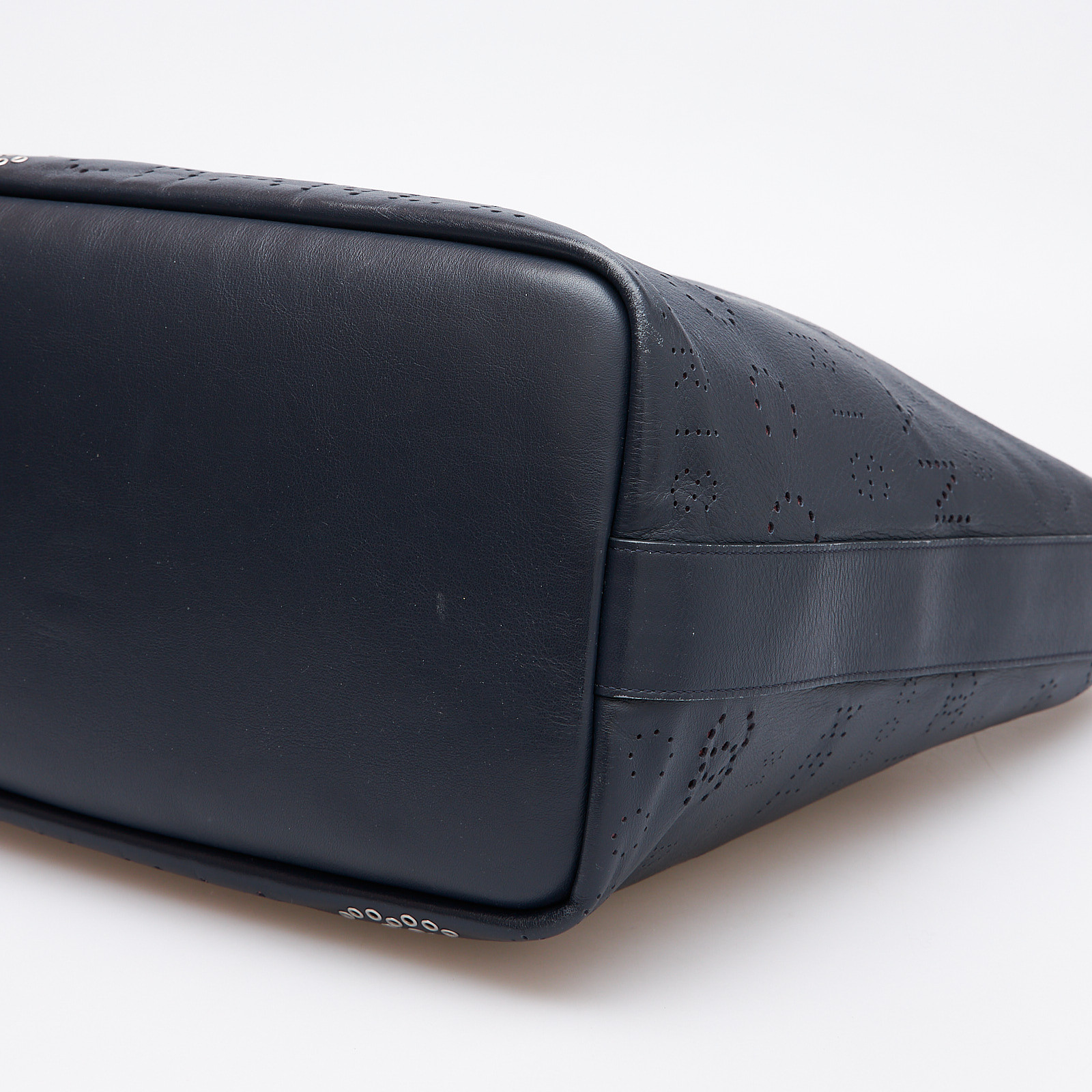 Сумка синего цвета Chanel - фото из каталога магазина брендовой одежды Second Friend Store Сумка Chanel - купить оригинал в секонд-хенде SFS - 8