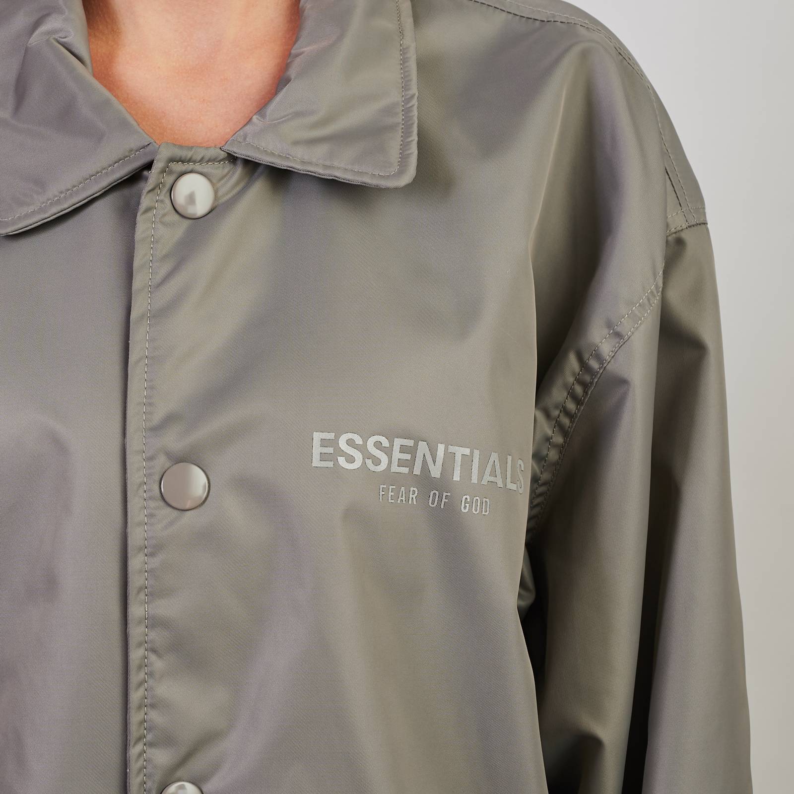 Куртка Essentials - купить оригинал в секонд-хенде SFS