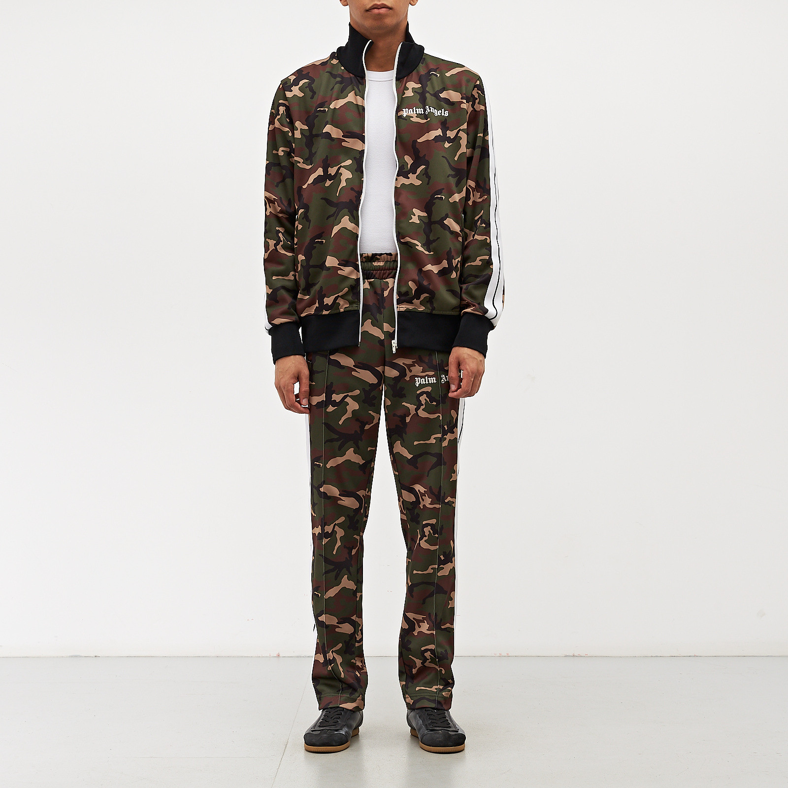 Костюм зеленого цвета Palm Angels - фото из каталога магазина брендовой одежды Second Friend Store Костюм Palm Angels - купить оригинал в секонд-хенде SFS - 2