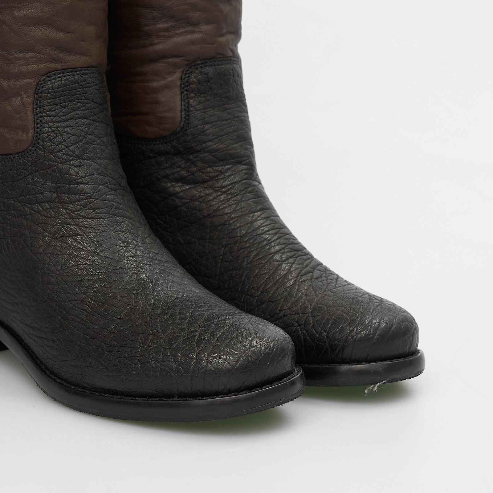 Сапоги коричневого цвета Chanel - фото из каталога магазина брендовой одежды Second Friend Store Сапоги Chanel - купить оригинал в секонд-хенде SFS - 4